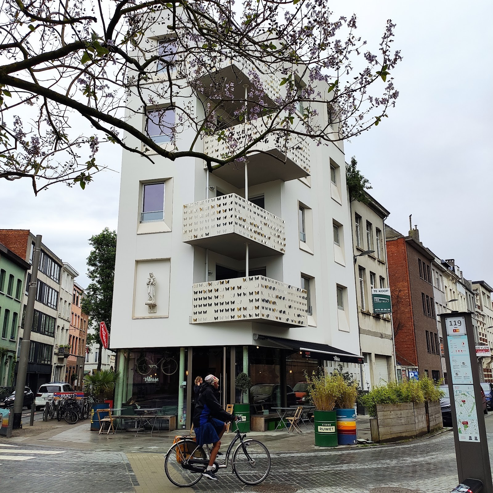 Vitesse Coffee & Cycling: the place