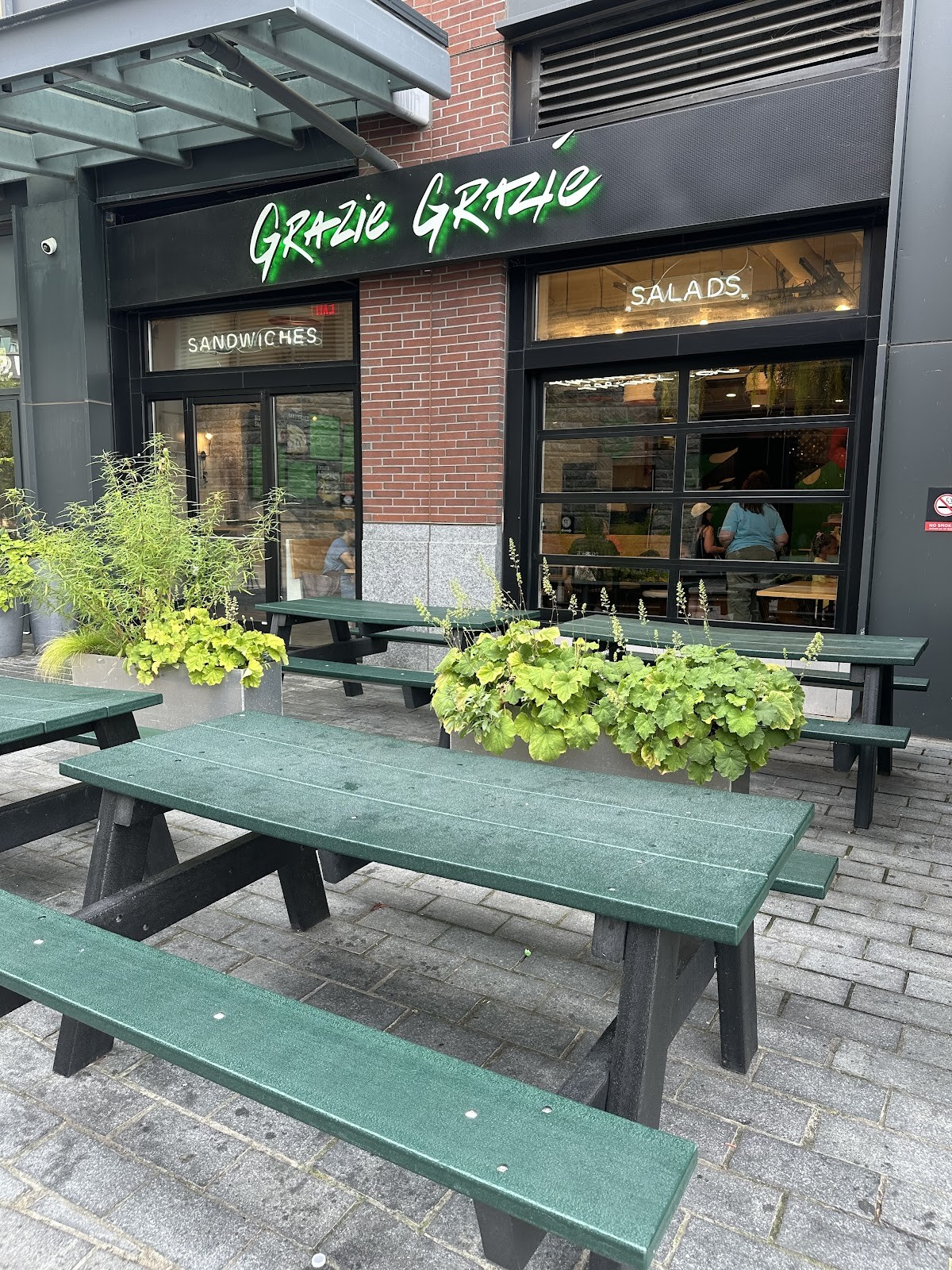 Grazie Grazie - The Wharf: the place