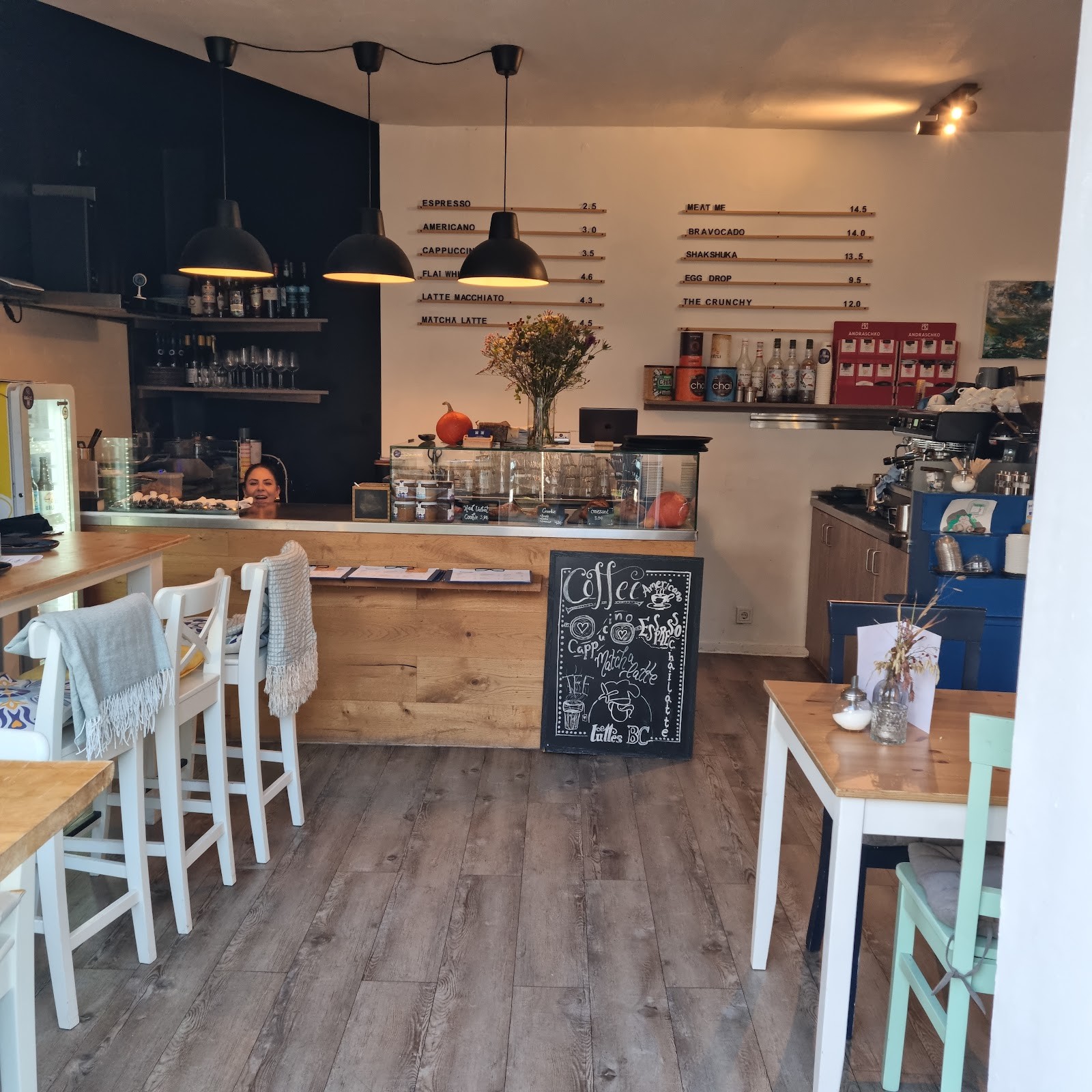 Lüttes BC - Breakfast Club: the place