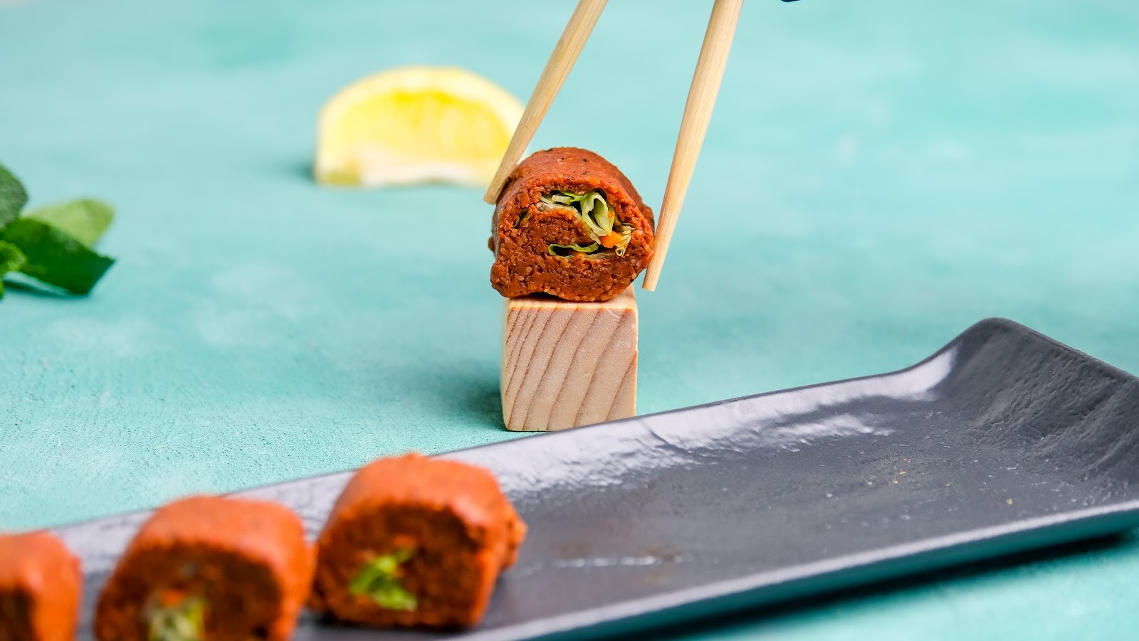 Tadinda Cigköfte: food & drinks