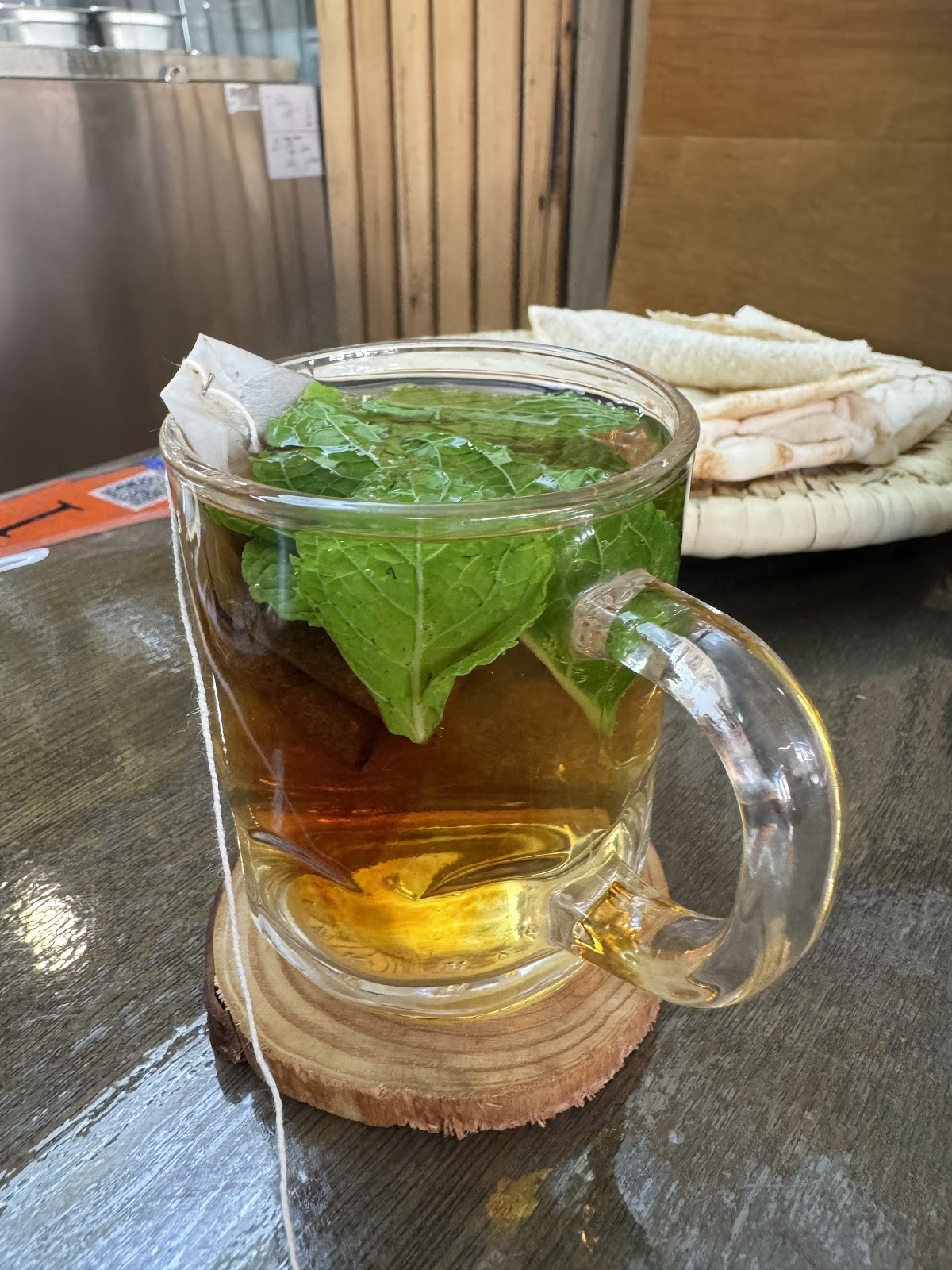 Wazzup Falafel: food & drinks
