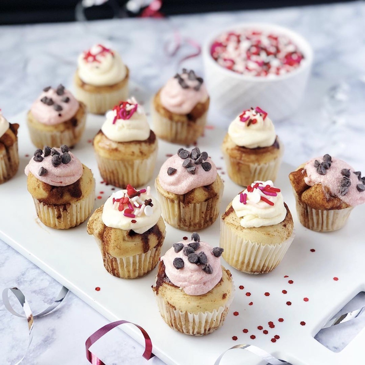 Cinnaholic: food & drinks