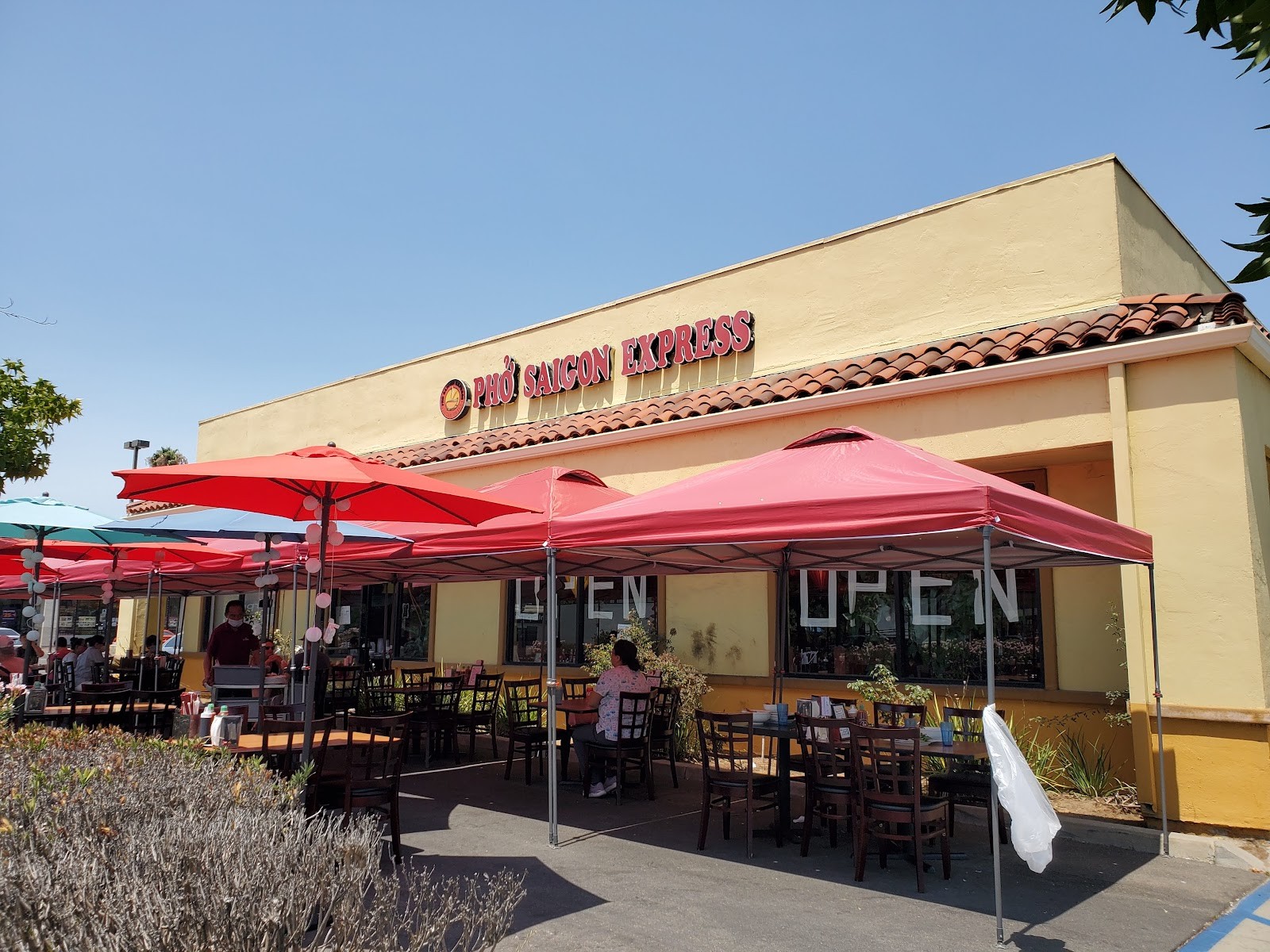 Pho Saigon Express: the place