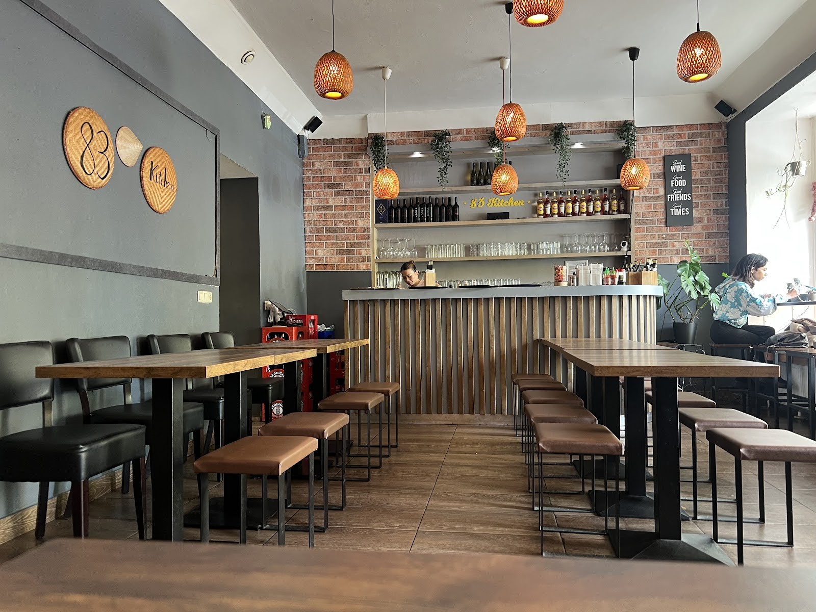 83 Kitchen Restaurant: the place