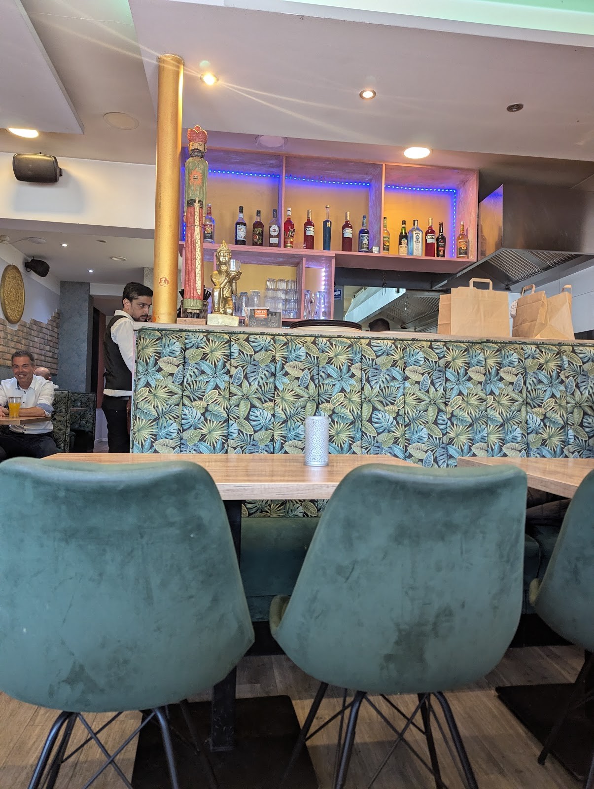Dessi Tadka - Indian Street Food: the place