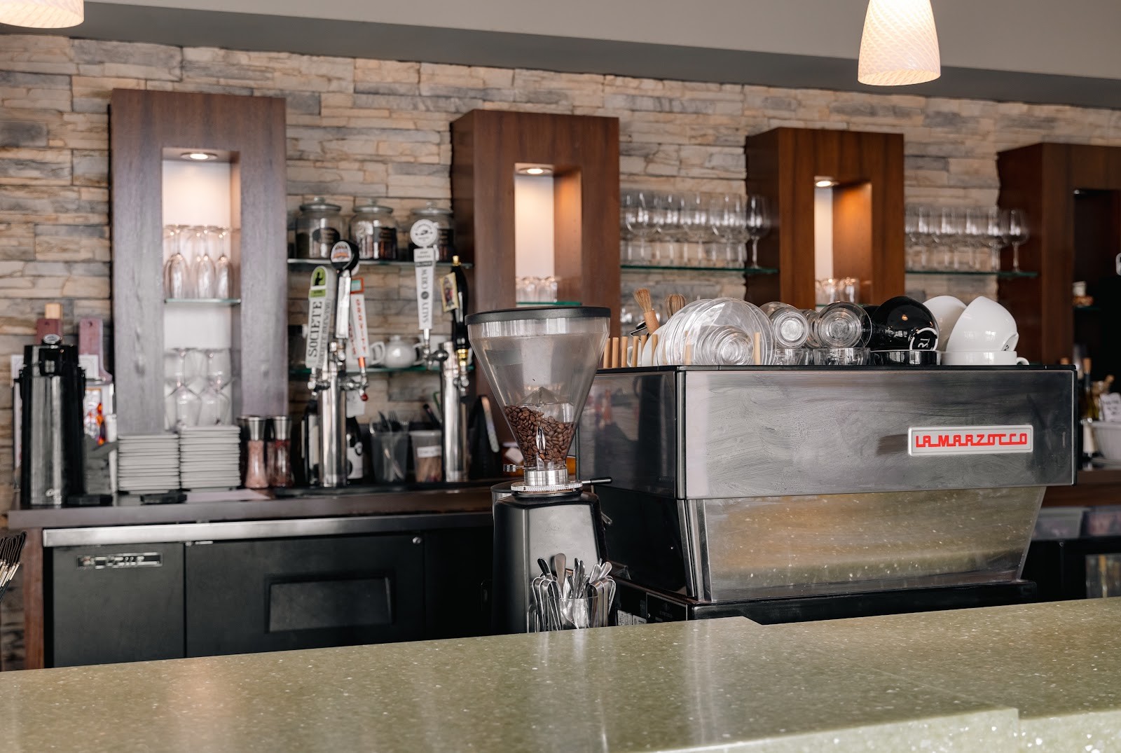 Coffee Hub and Cafe (Now Juno's): the place