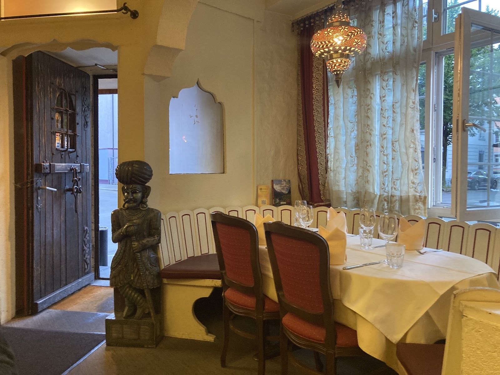 Vulkan - Indian Restaurant: the place