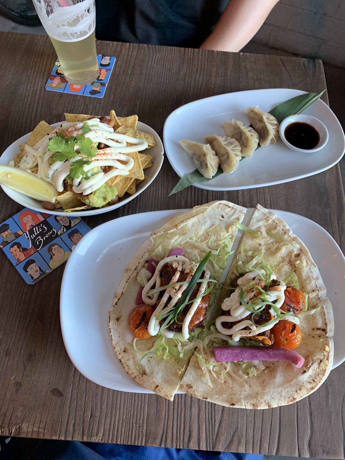 Yulli’s Brews: food & drinks