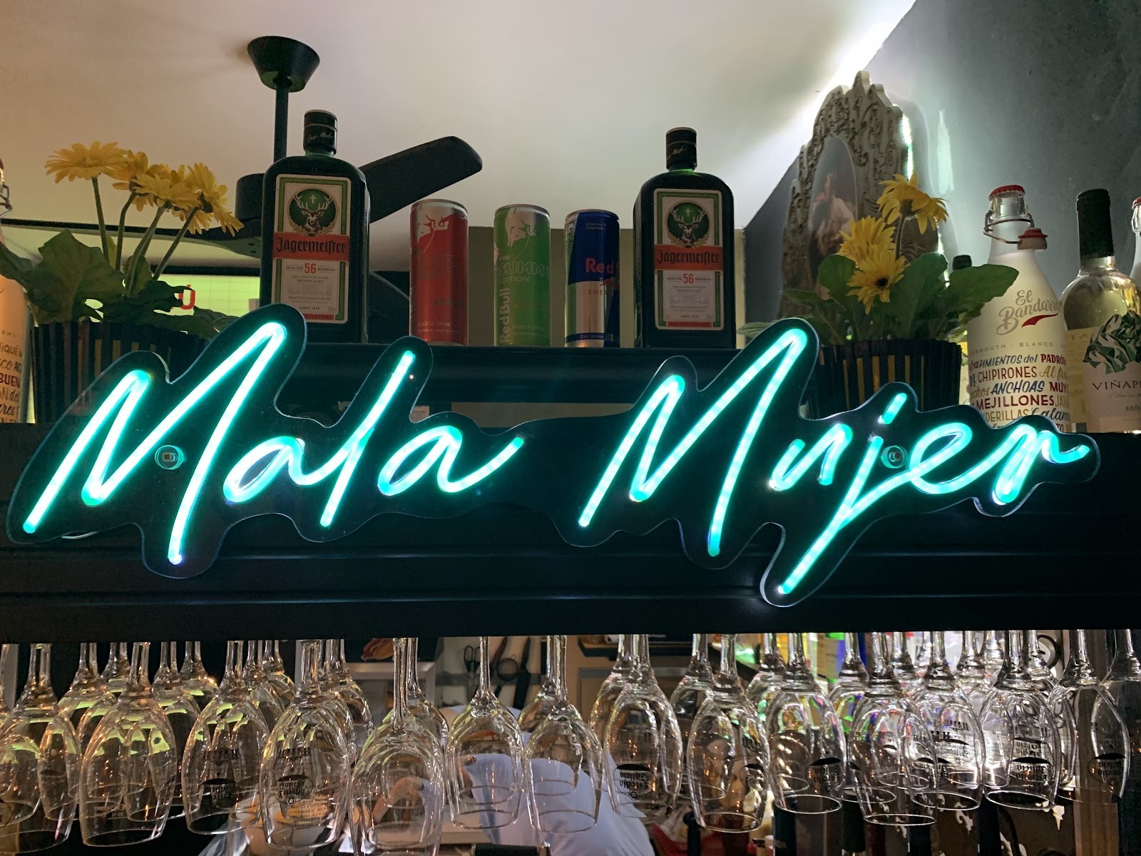Bar Mala Mujer: the place