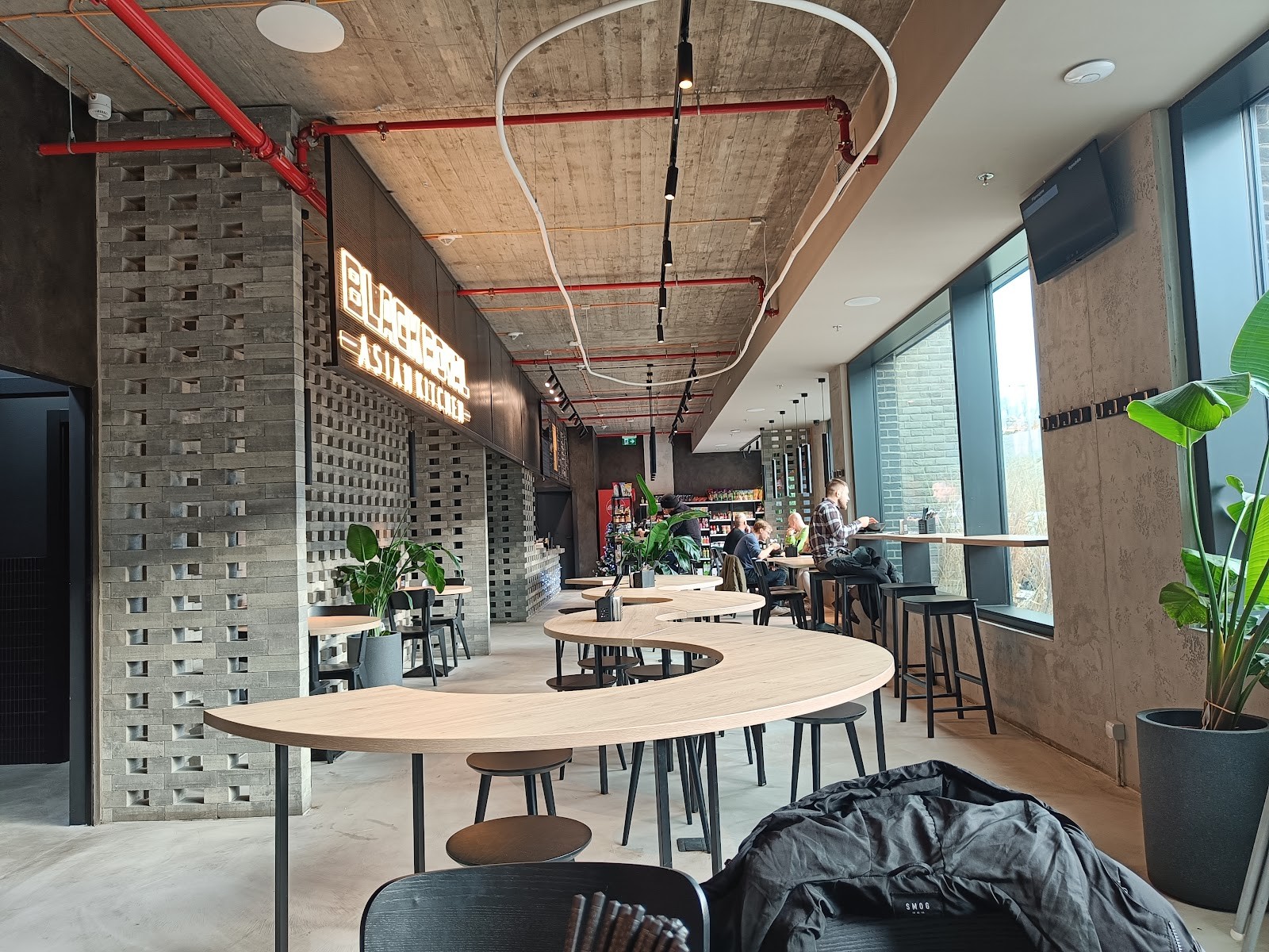 Black Royal - Waltrovka Asian Kitchen & Coffee: the place