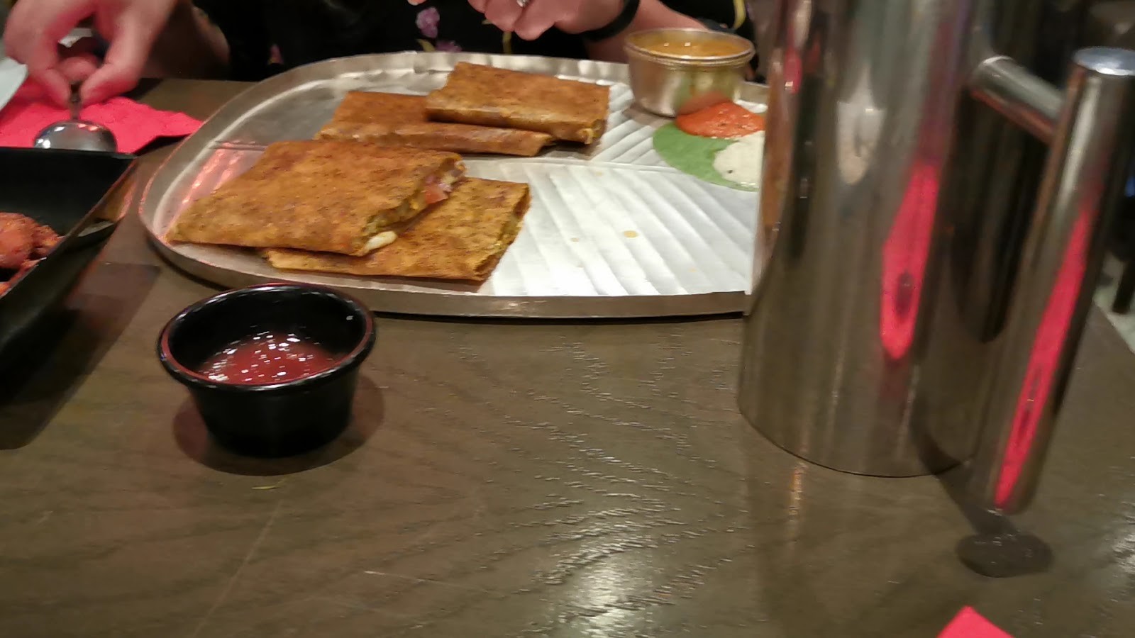 Saravana Bhavan - Arya Bhaven: food & drinks