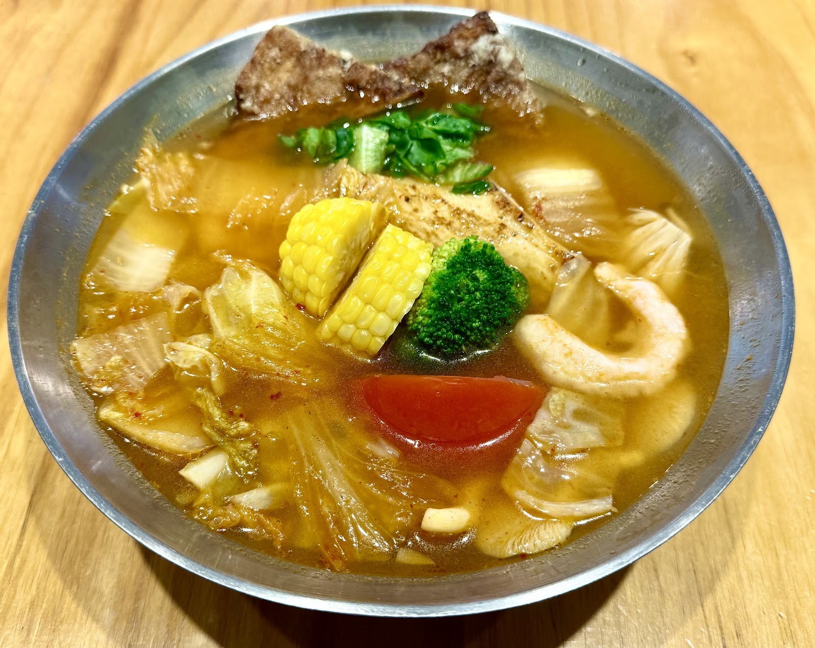 Loving Hut 愛家國際餐飲 台北 和平店: food & drinks