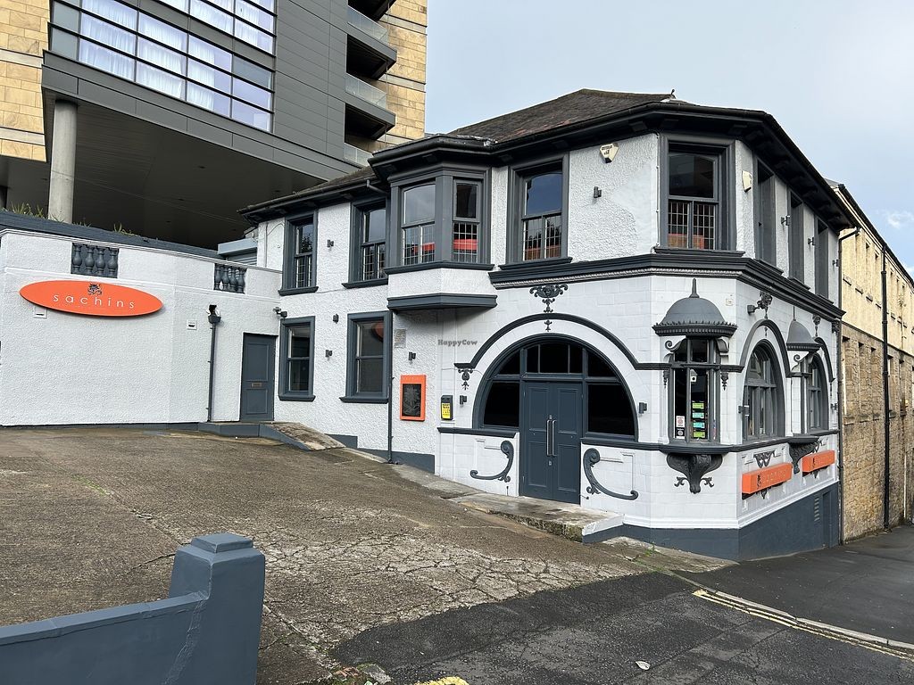 Sachins Restaurant: the place
