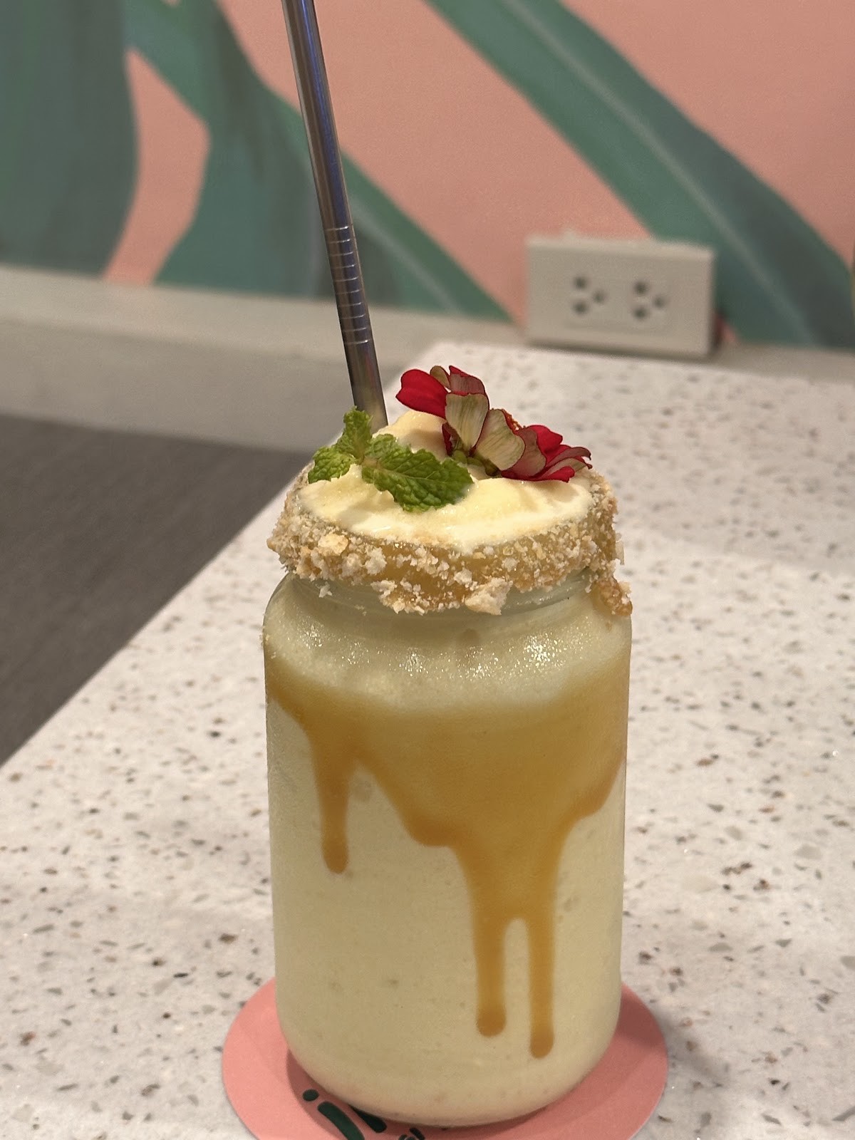 Nature’s Charm Cafe: food & drinks