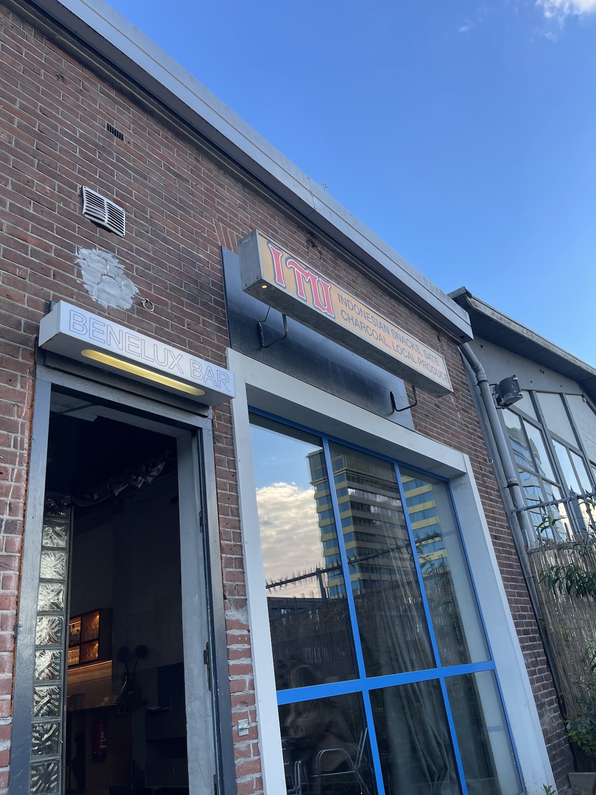 Benelux Bar: the place
