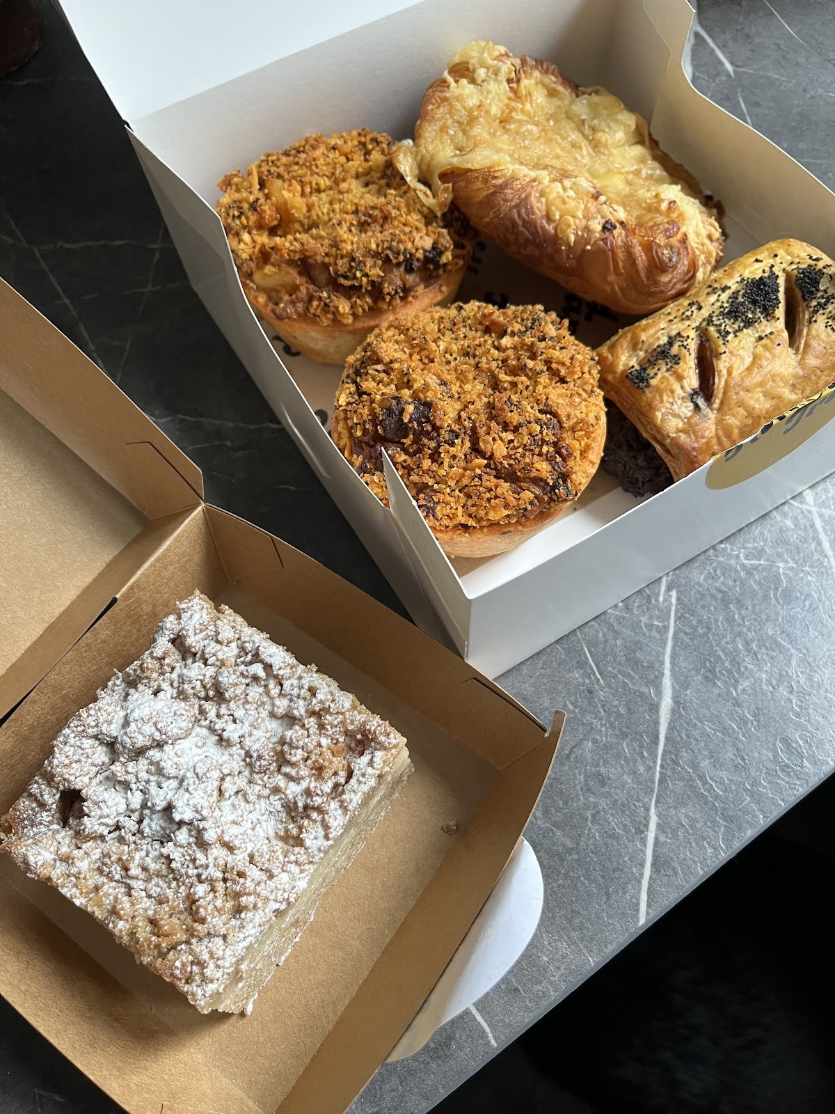 Honeytrap Bakery: food & drinks