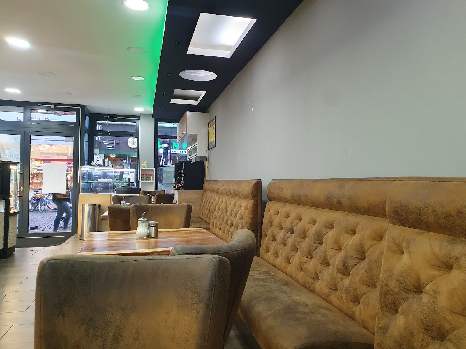 East Kebab 2: the place
