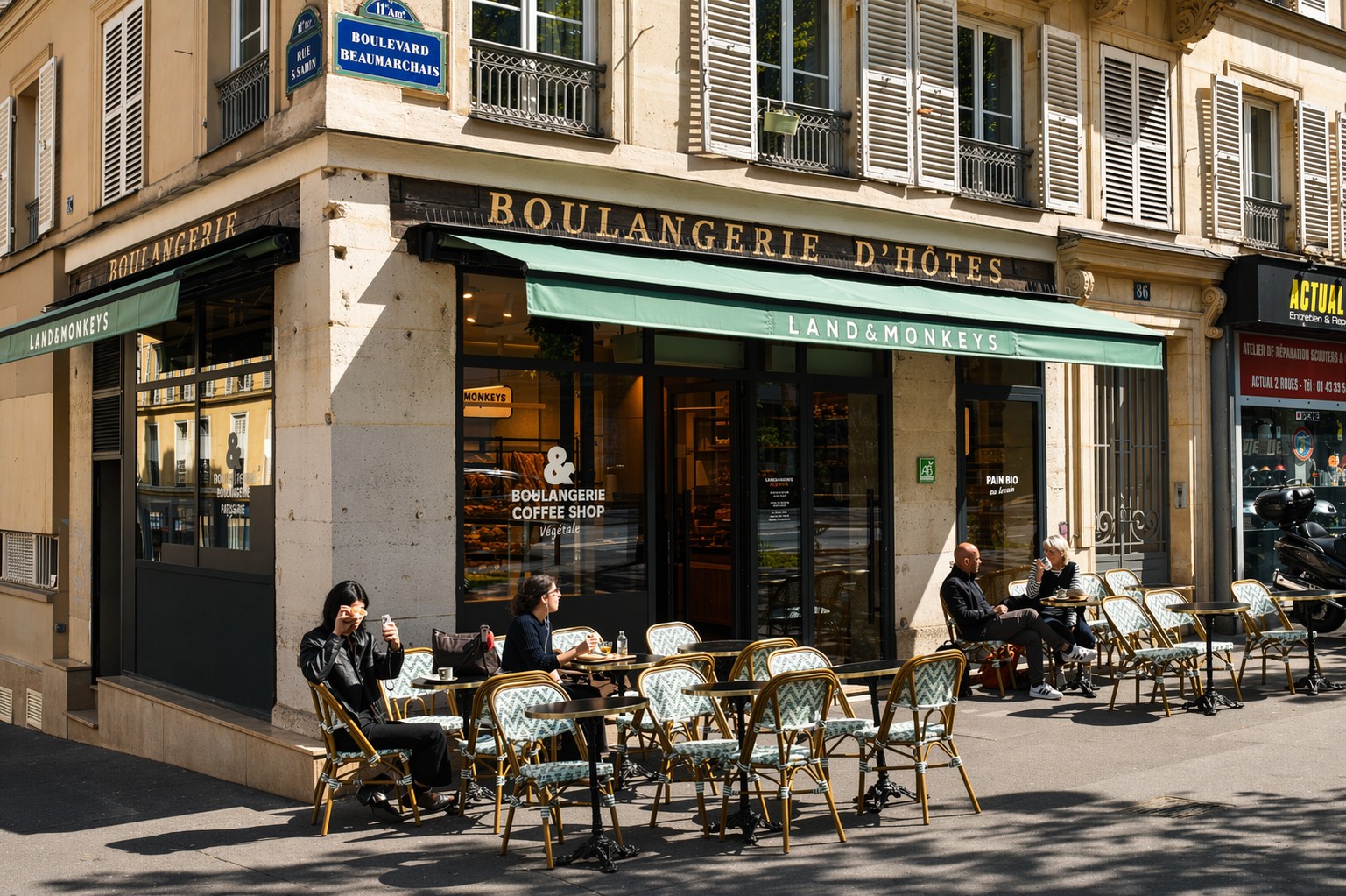 Land&Monkeys Beaumarchais: the place