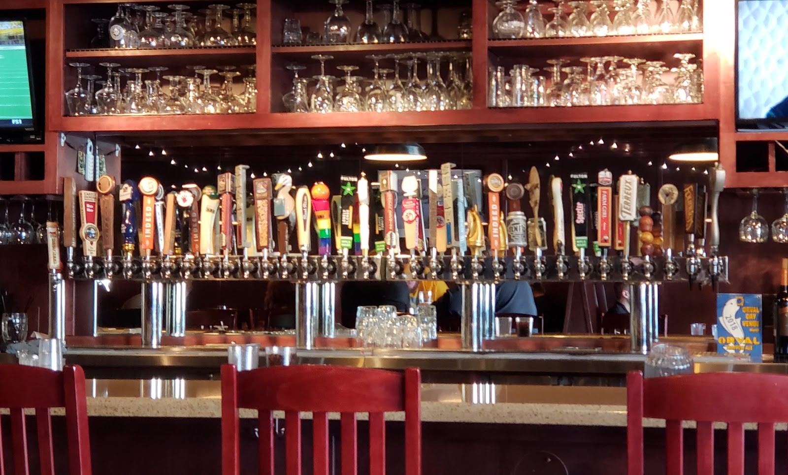 Buster's On 28th: the place