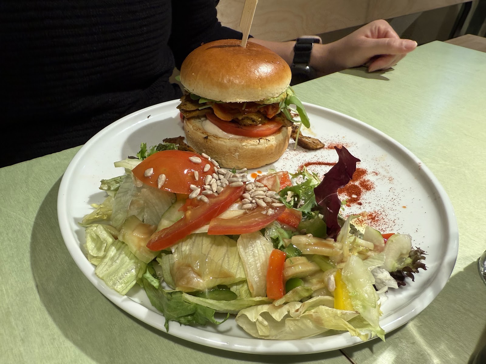 Katzentempel Munich: food & drinks