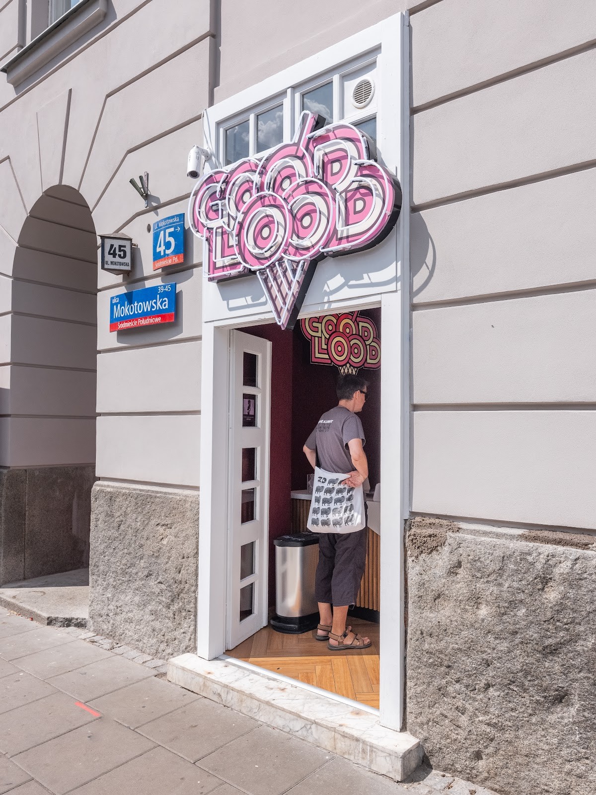Good Lood Mokotowska: the place
