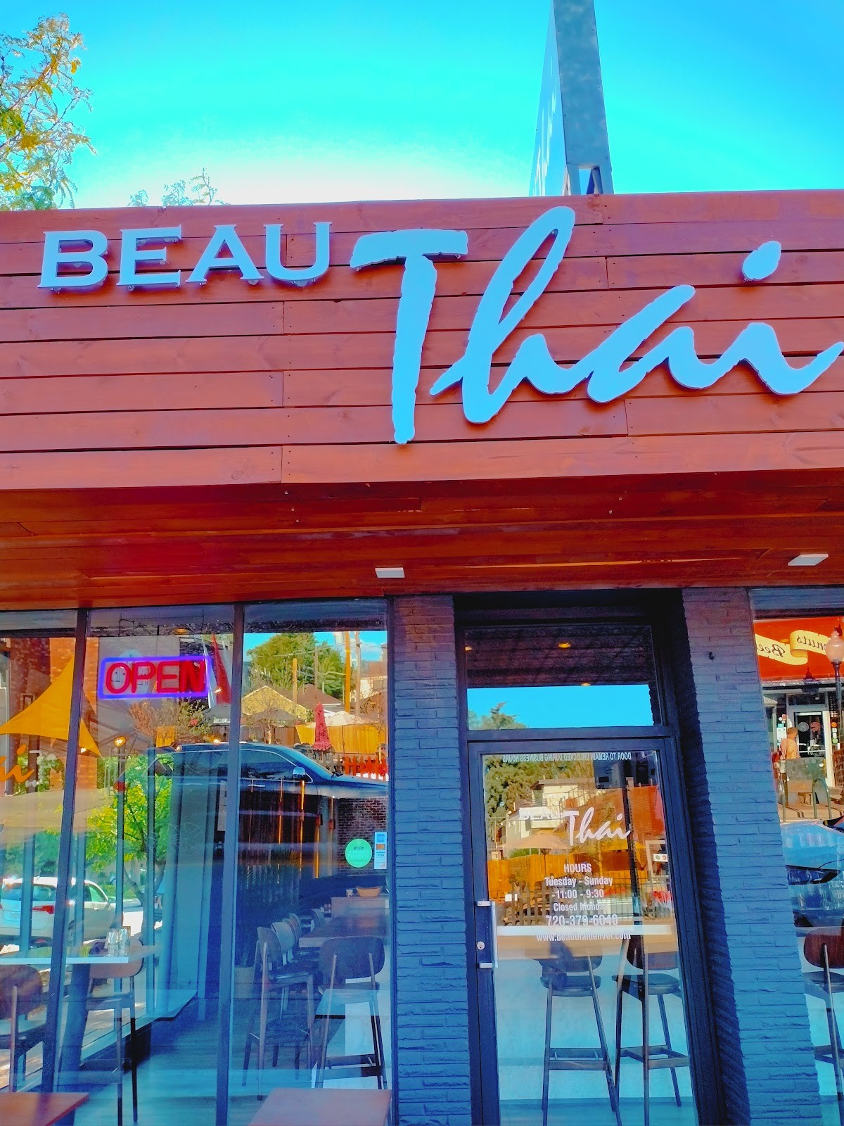 Beau Thai - Tennyson: the place