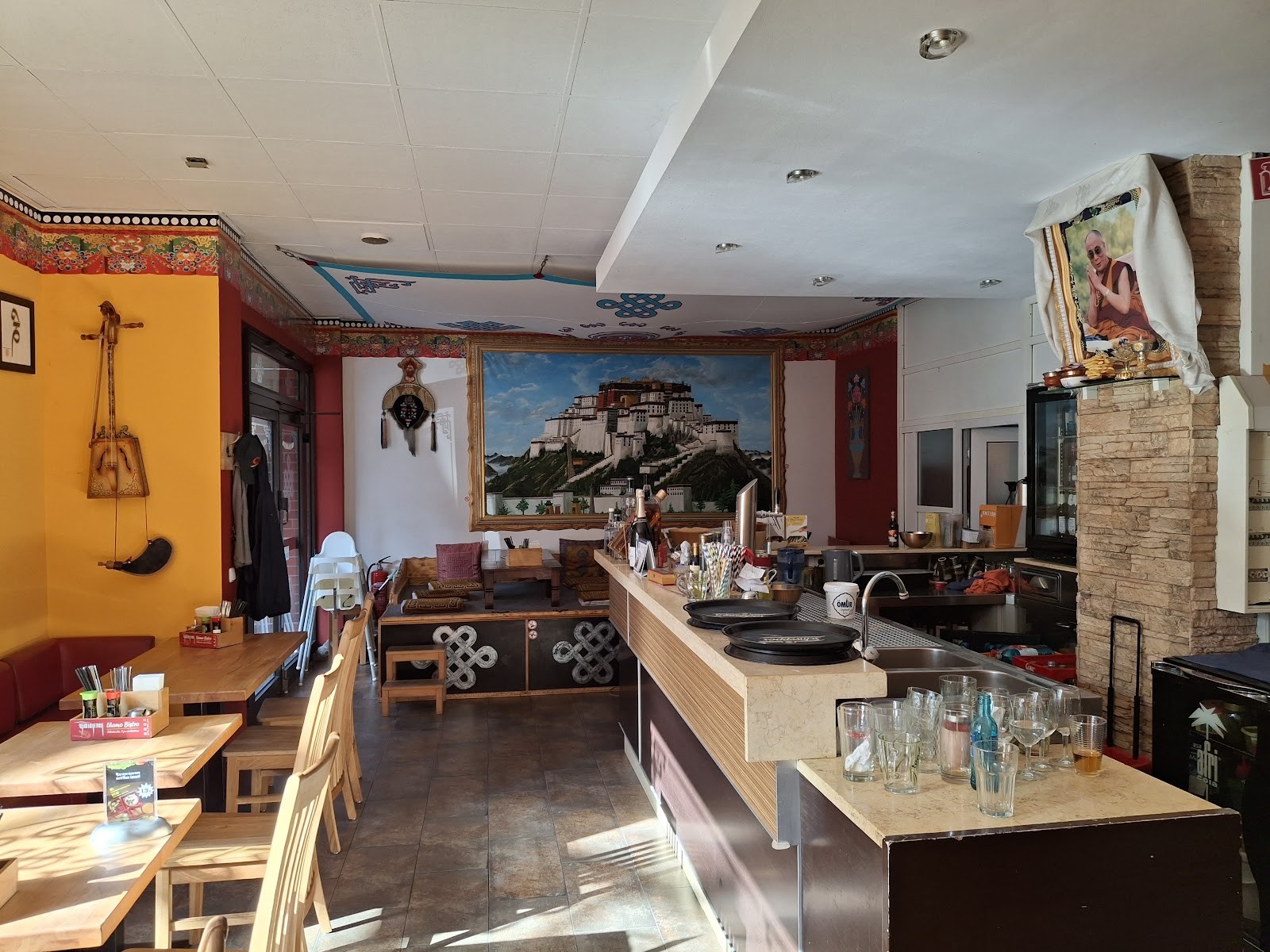 Lhamo Tibetan Restaurant: the place