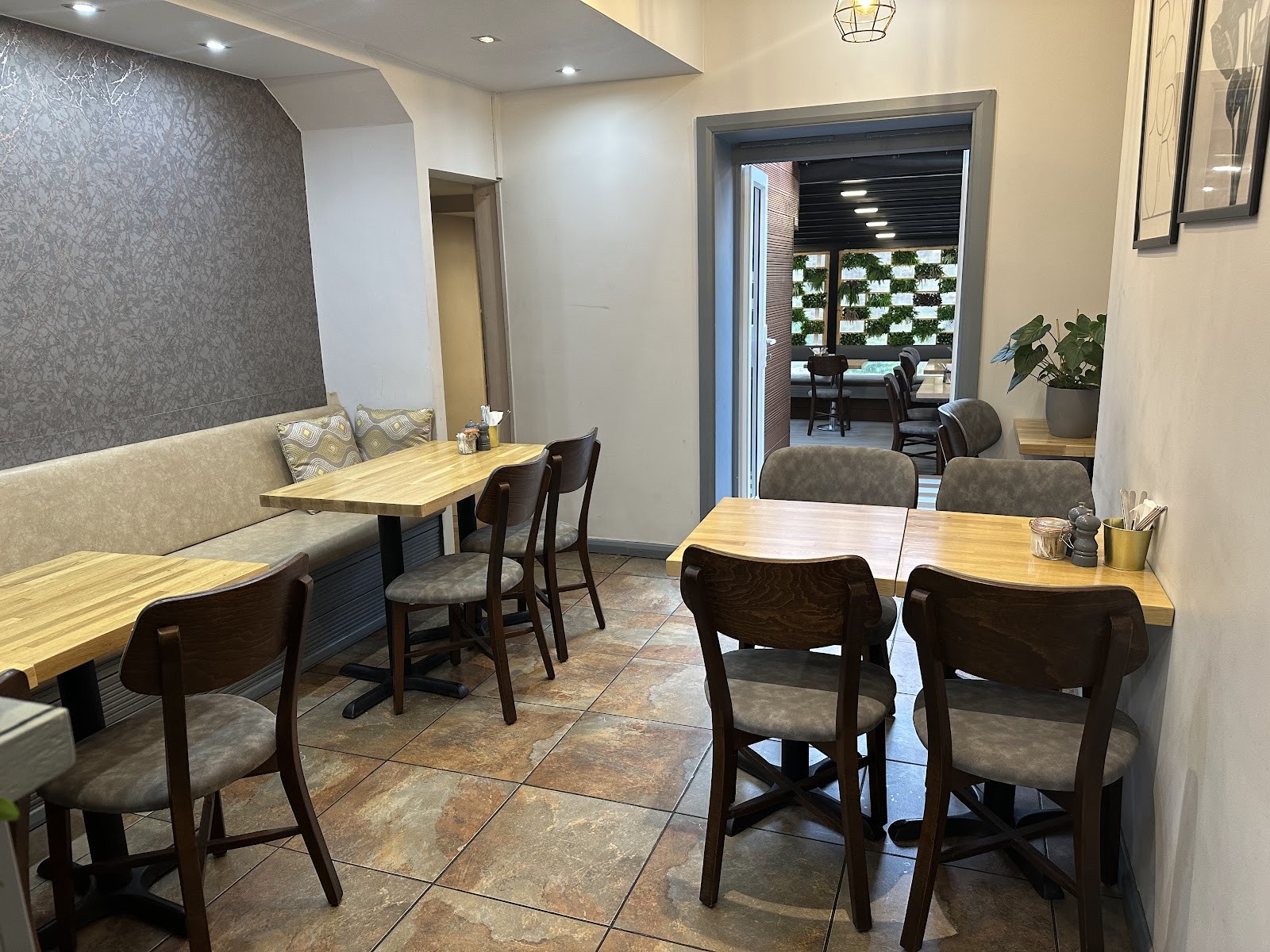 Fine Eat Kitchen: the place