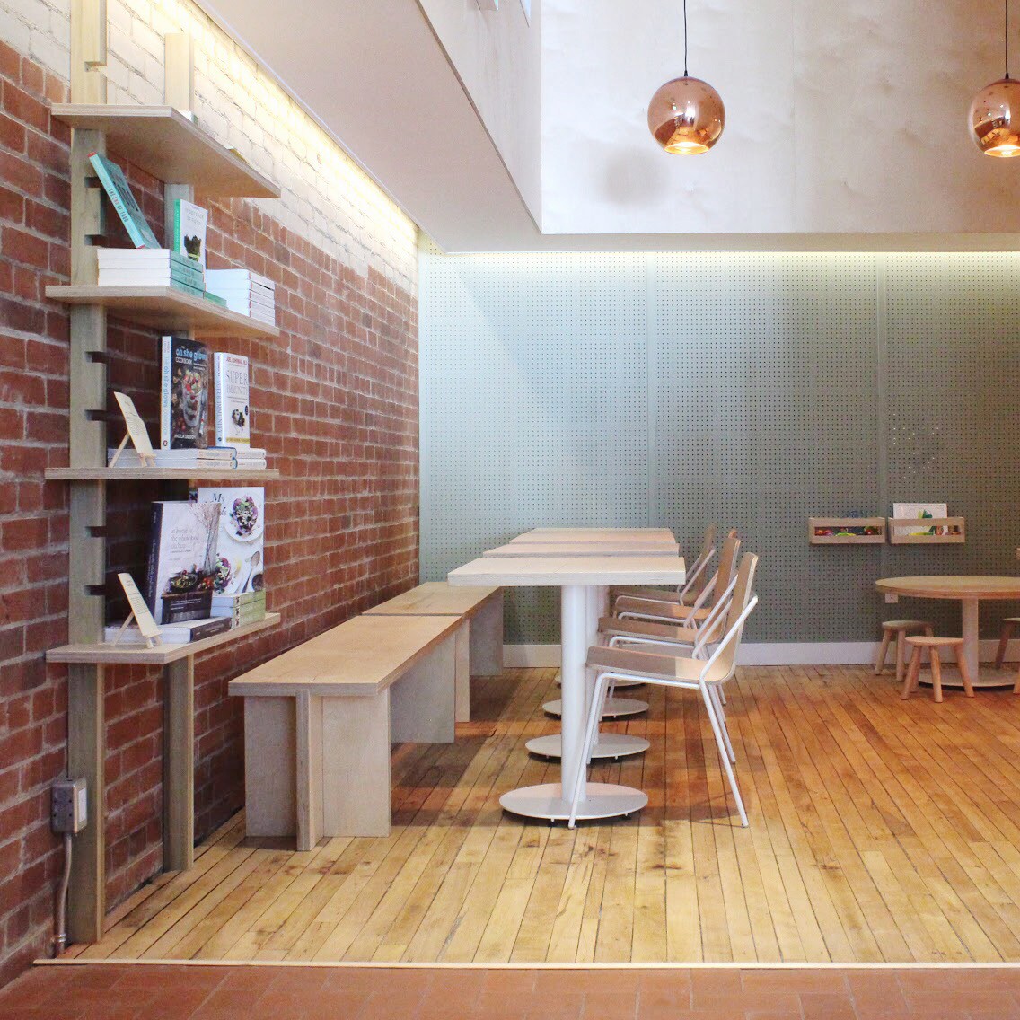 Village Juicery - Roncesvalles Ave: the place