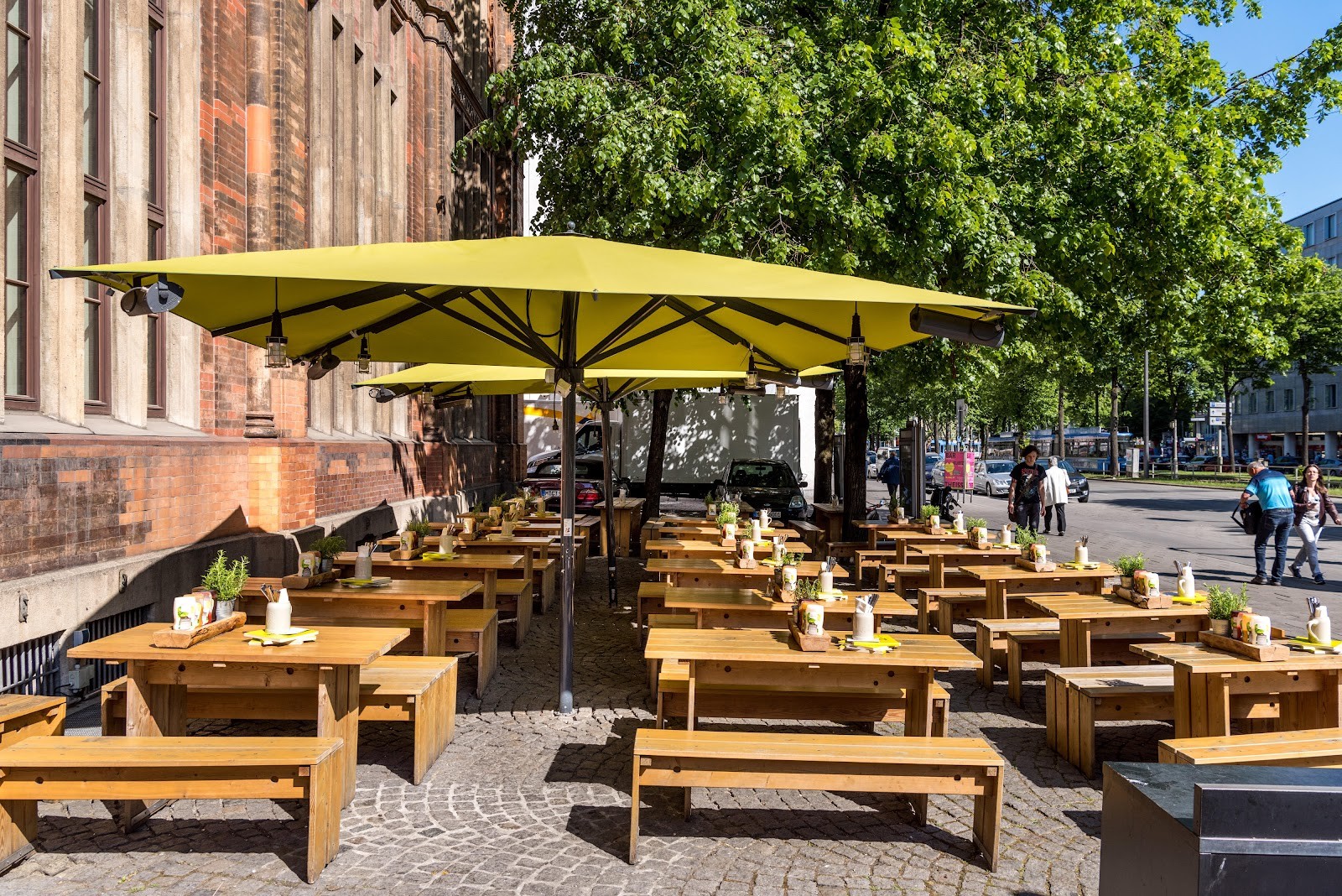 Hans Im Gl52ck - Sonnenstr: the place