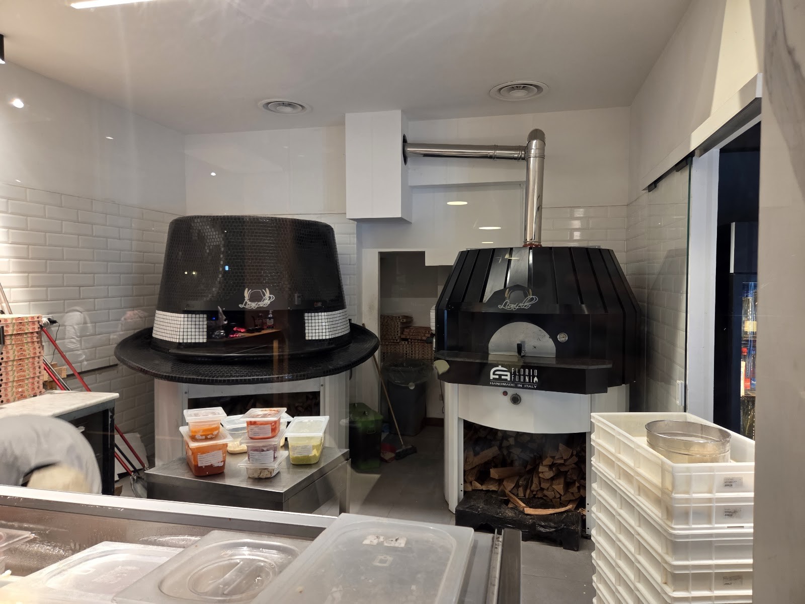Pizzeria da Lioniello: the place
