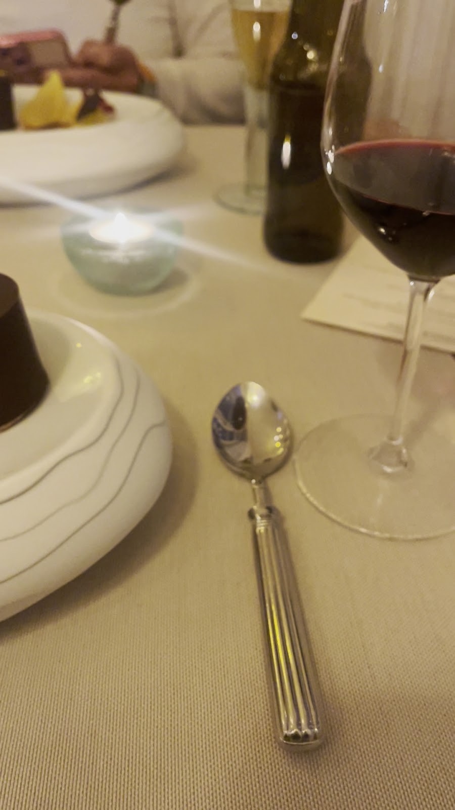 Em Carne Viva: food & drinks
