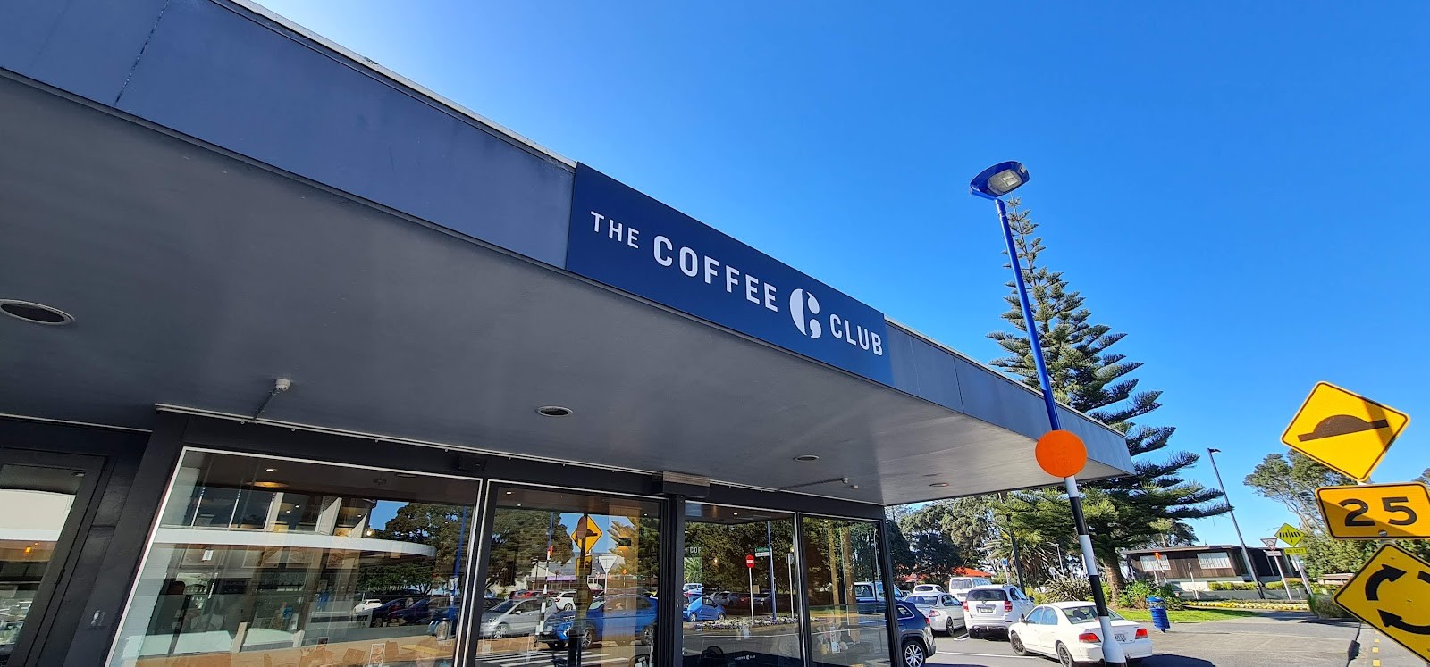 The Coffee Club: the place