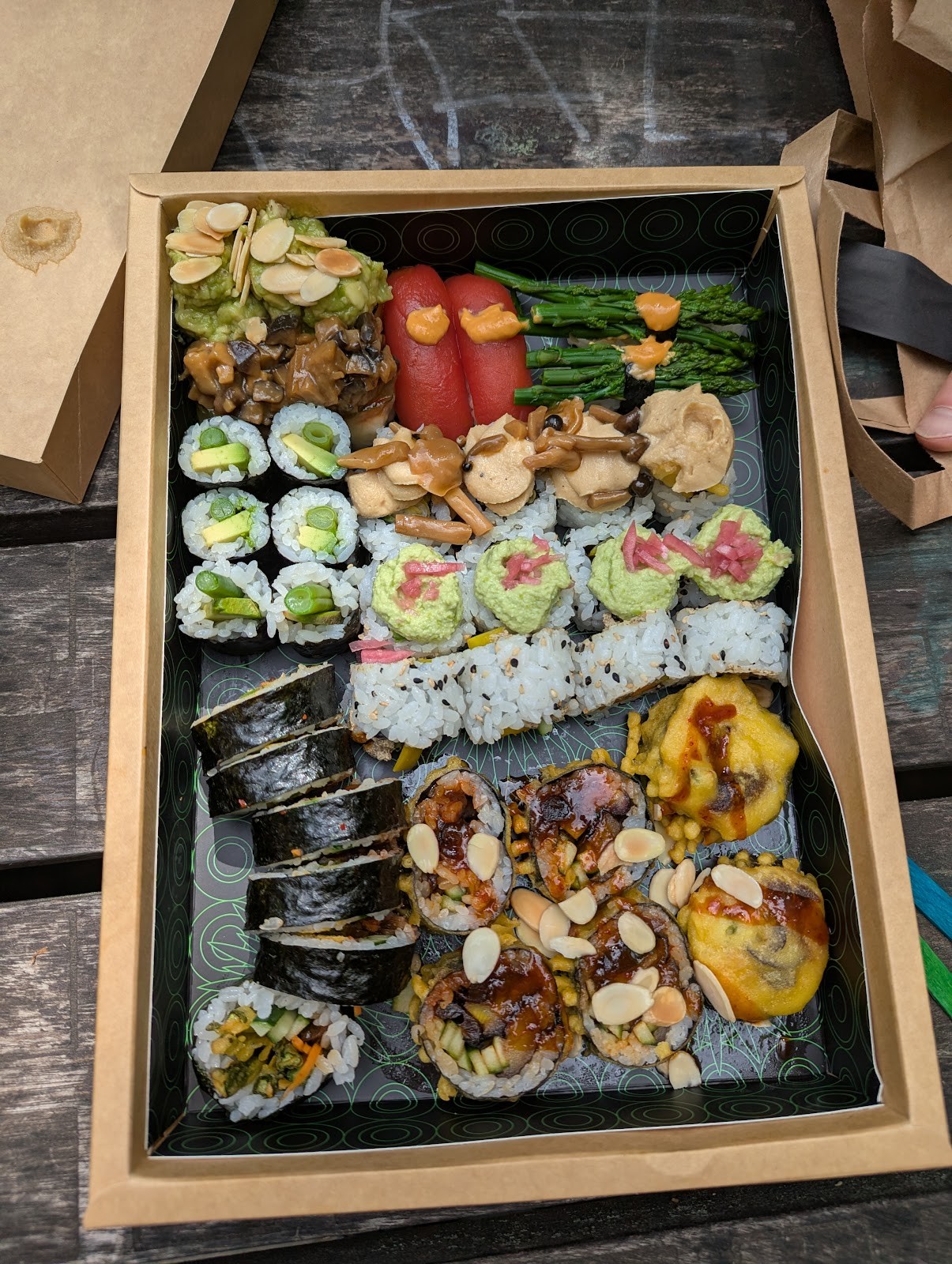 Youmiko Vegan Sushi: food & drinks
