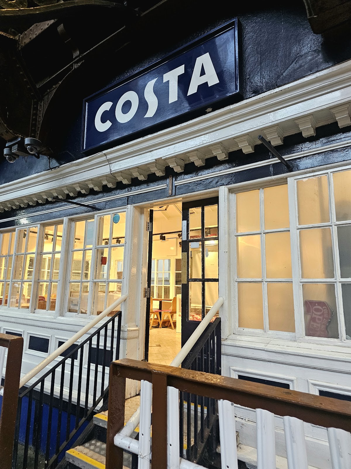 Costa Coffee: the place