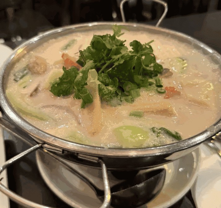 Veganic Thai Cafe: food & drinks