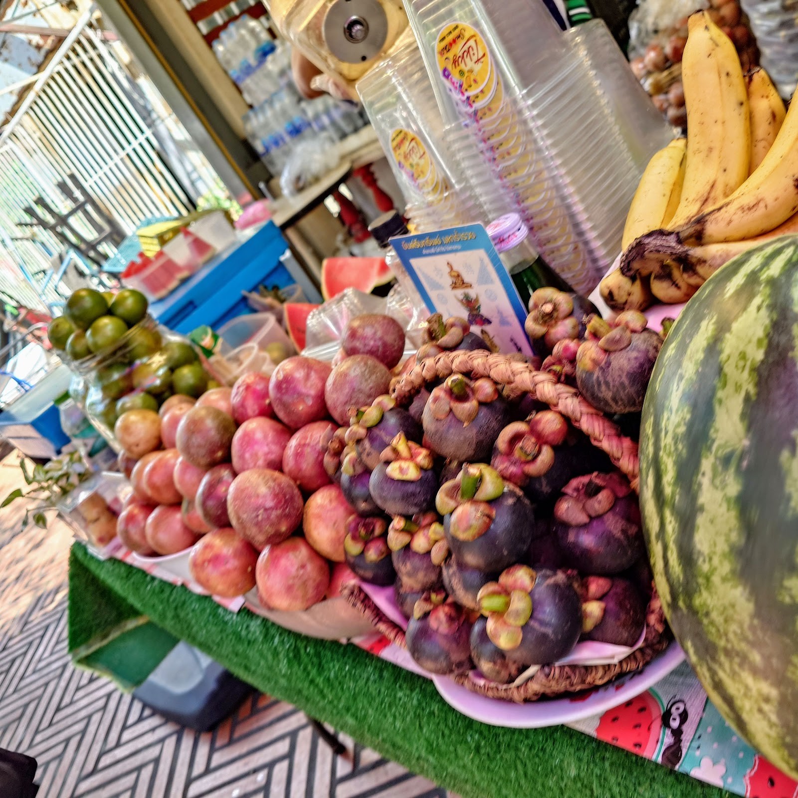 Tikky smoothie: food & drinks