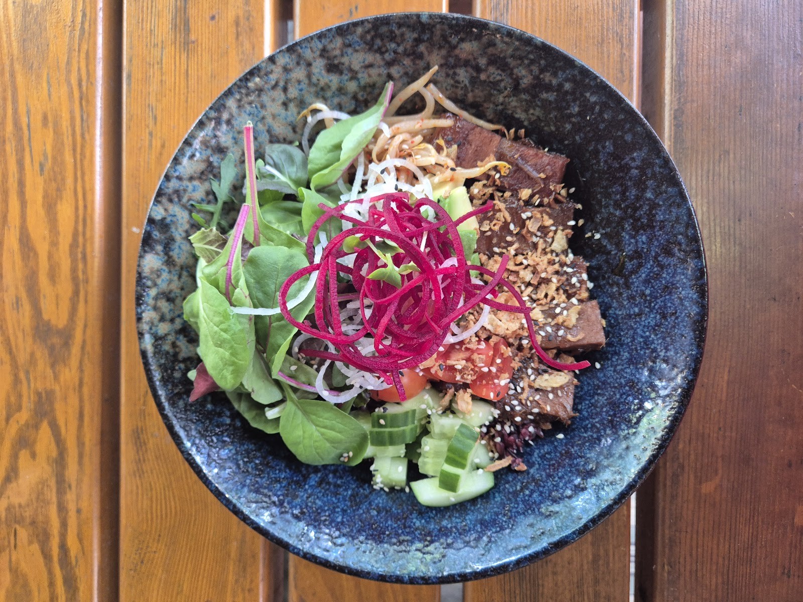 Emira Vegan Sushi Restaurant: food & drinks