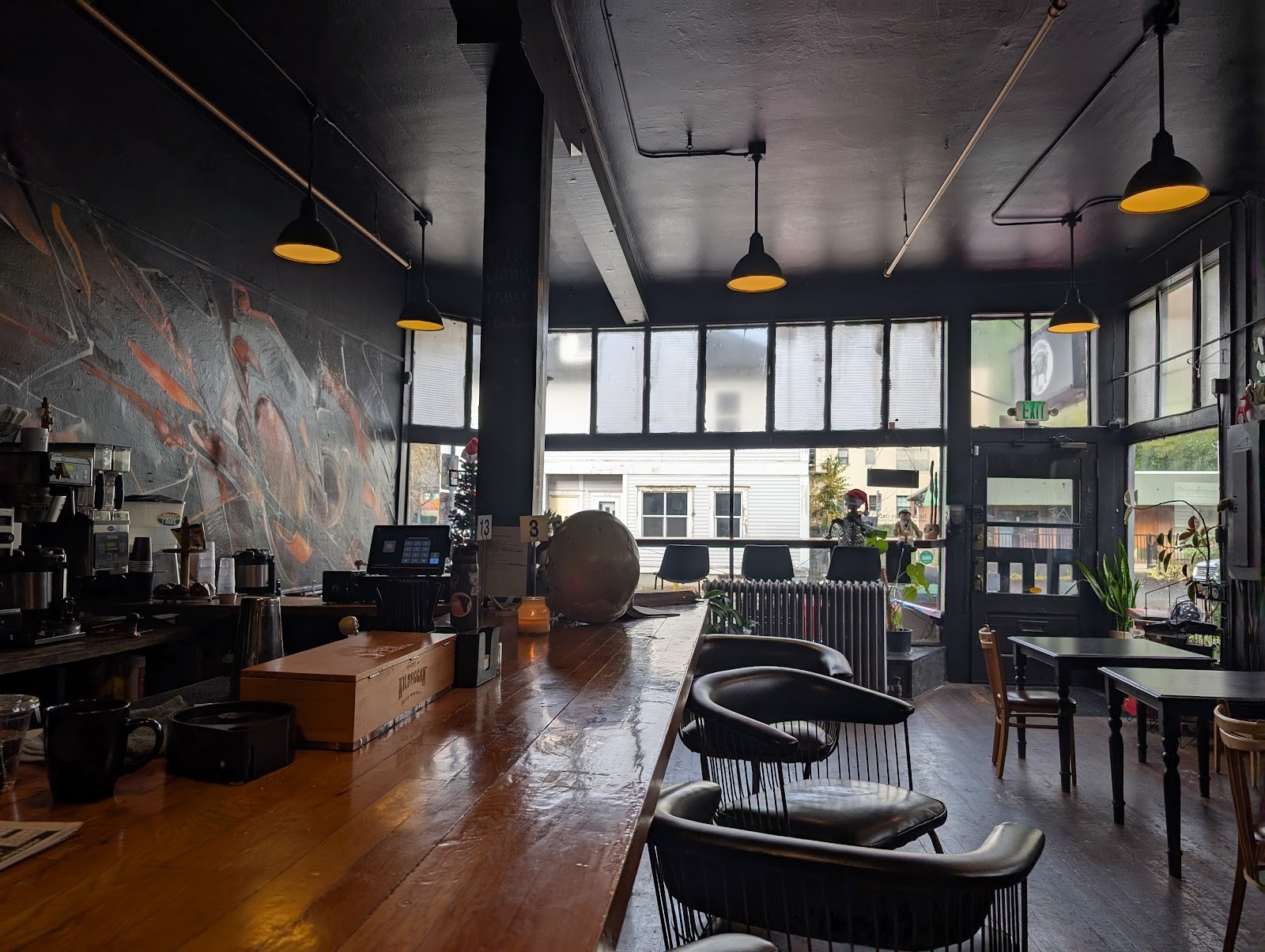 Bare Bones Cafe & Bar: the place