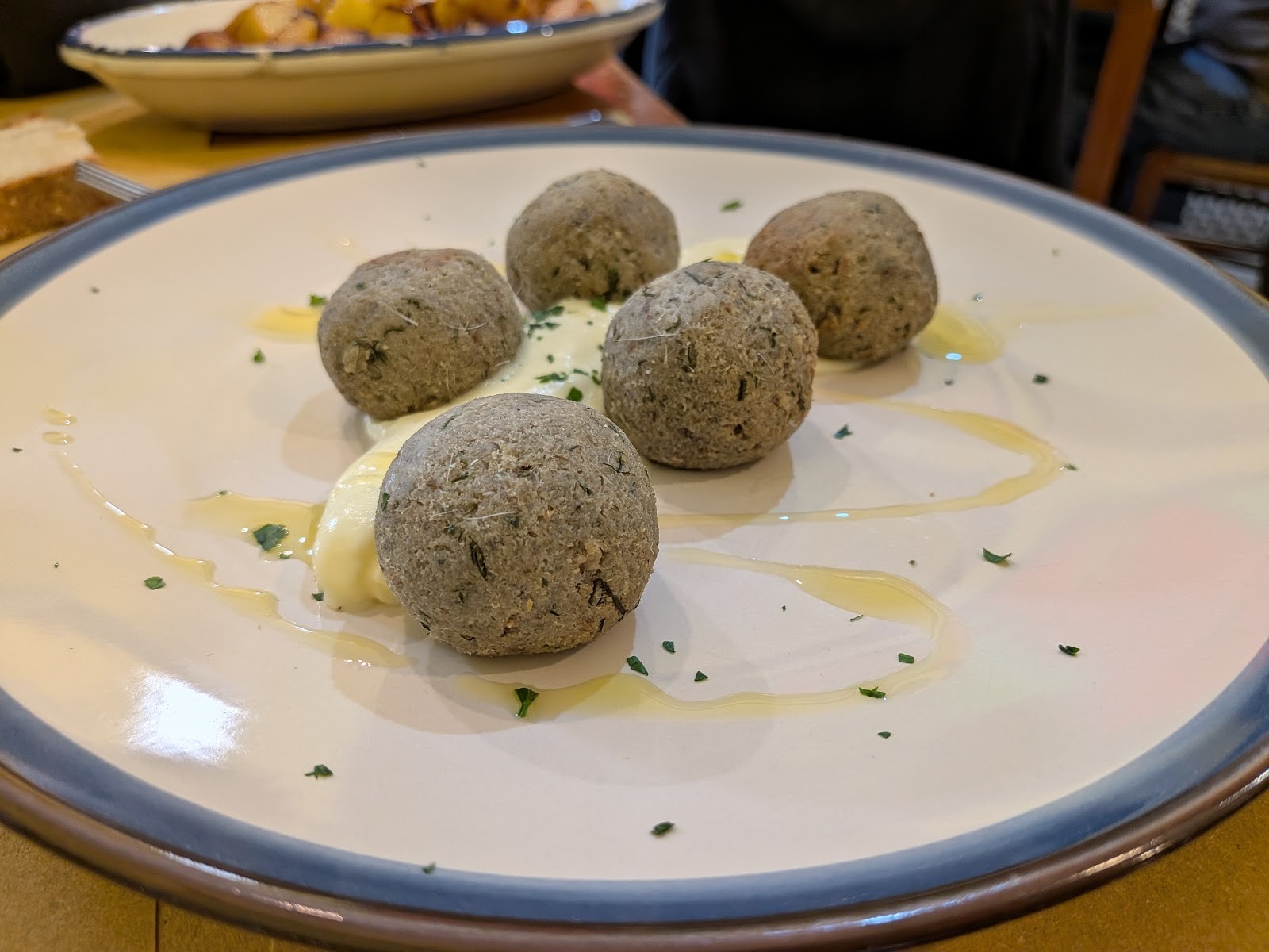 L' Angolo Cottura Trattoria Roma: food & drinks