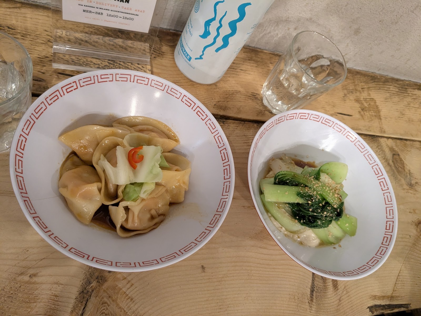 Luckyman Kitchen: food & drinks