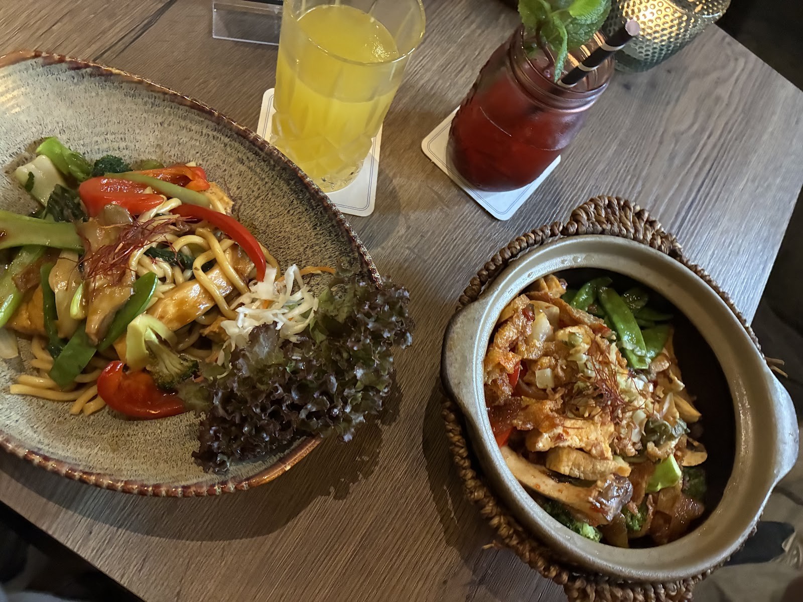 Soy Vegan München /vegan Restaurant: food & drinks