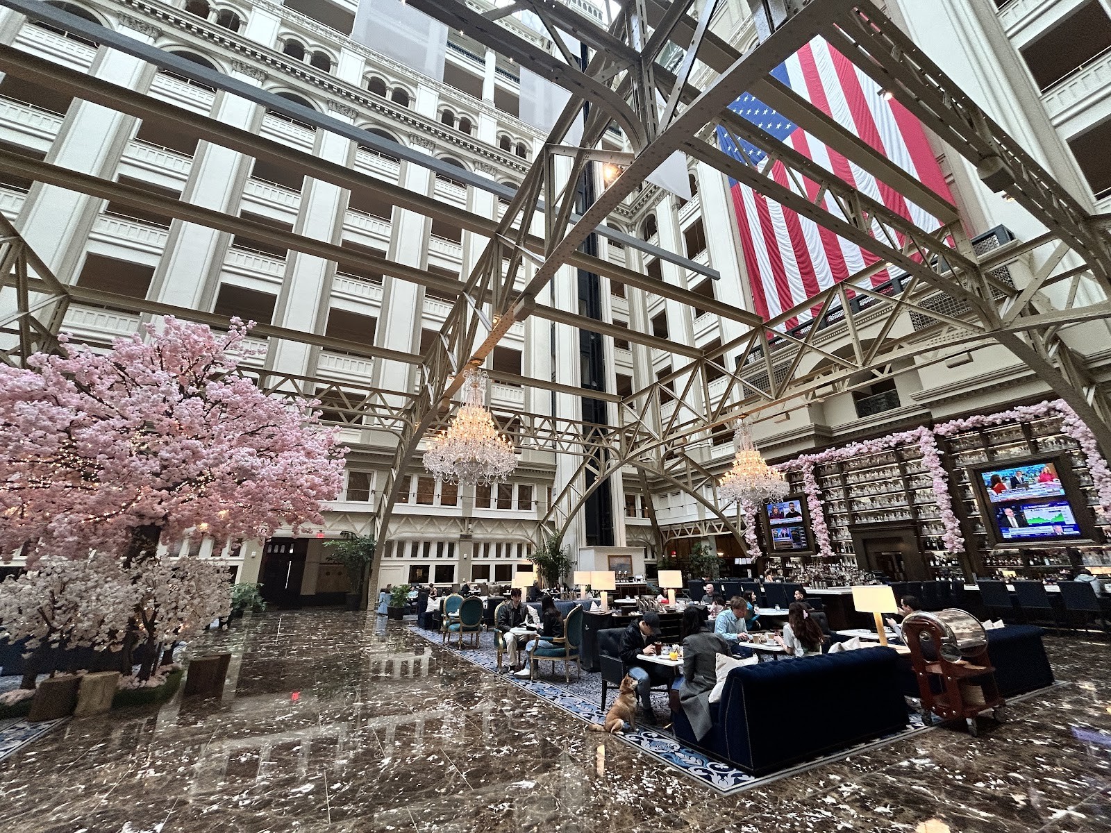 Peacock Alley: the place