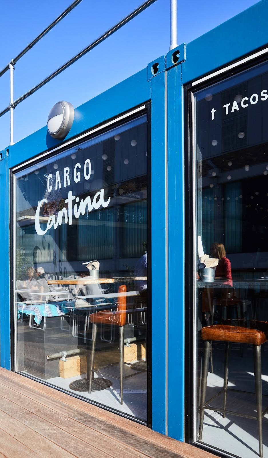 Cargo Cantina: the place
