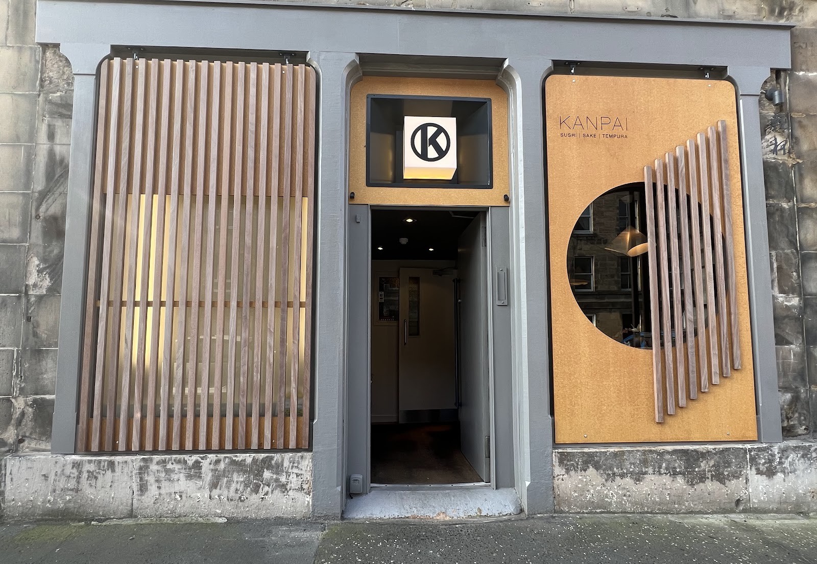Kanpai Sushi: the place