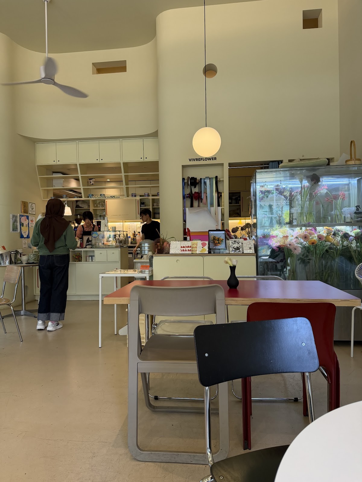 Cosmos Grocery Cafe: the place