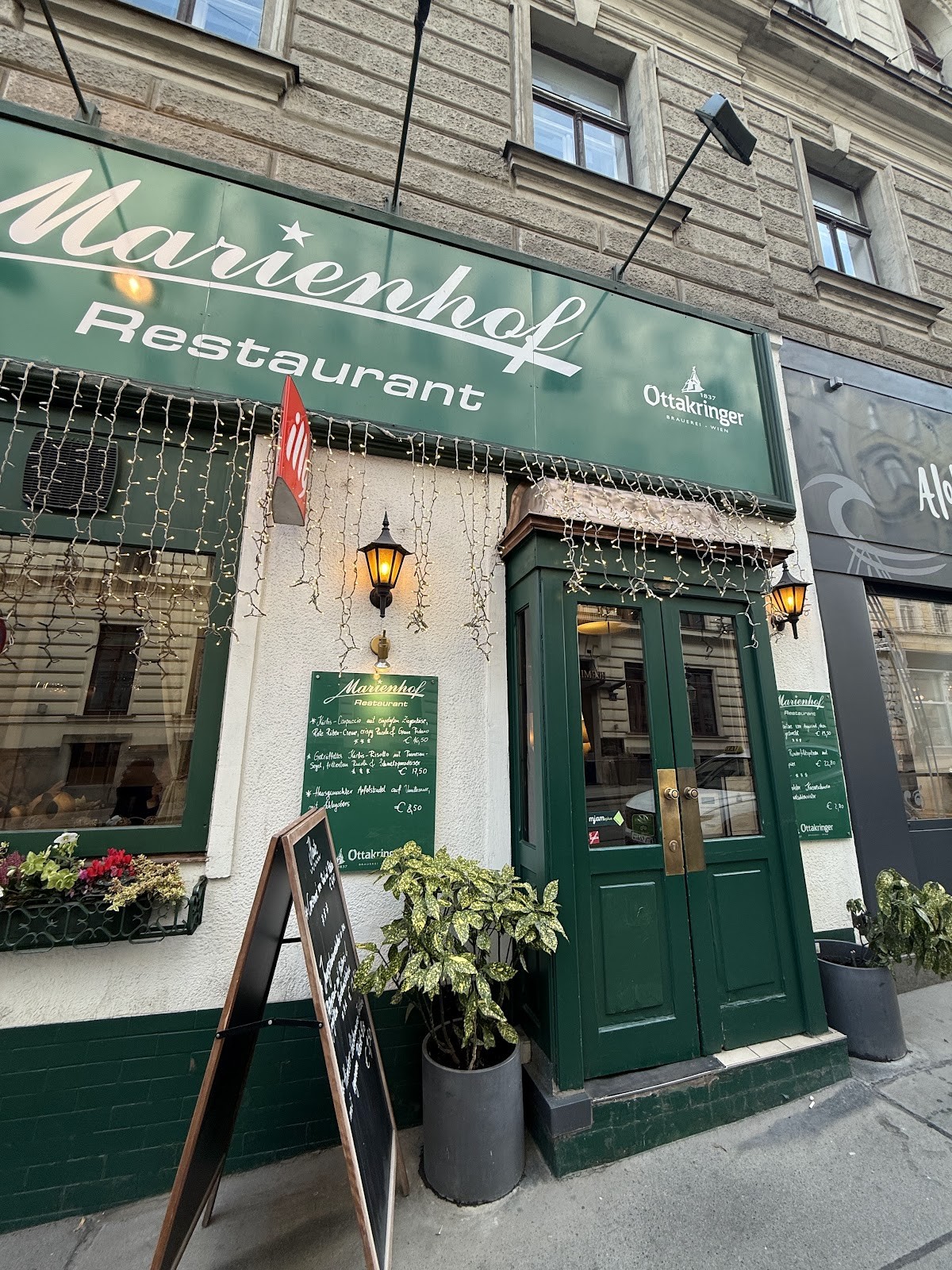 Marienhof: the place