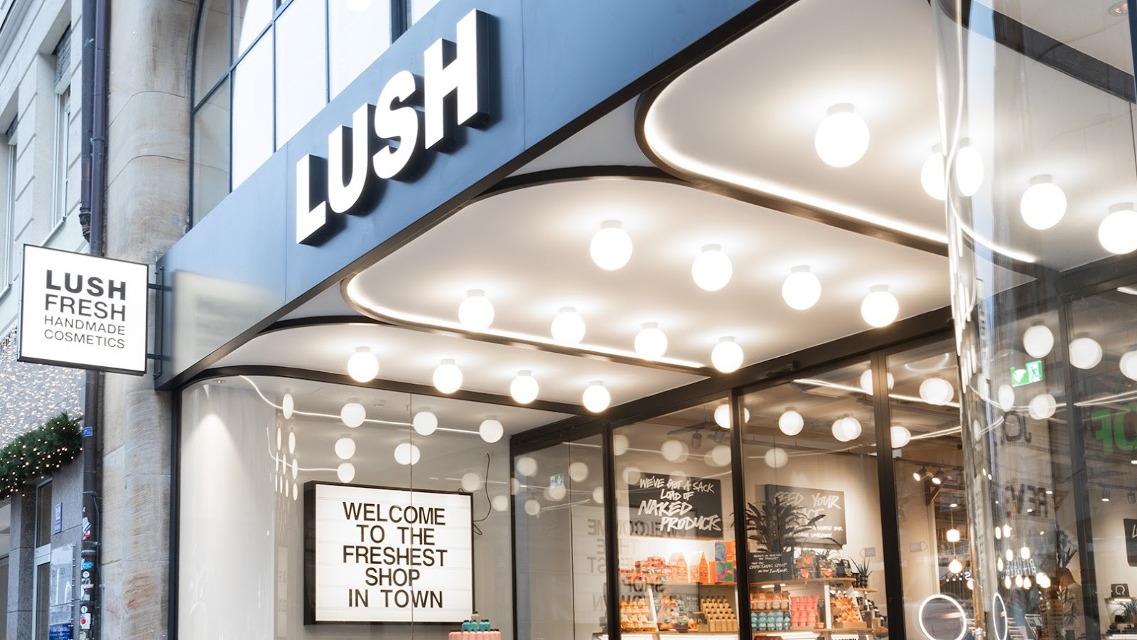 LUSH Cosmetics München: the place