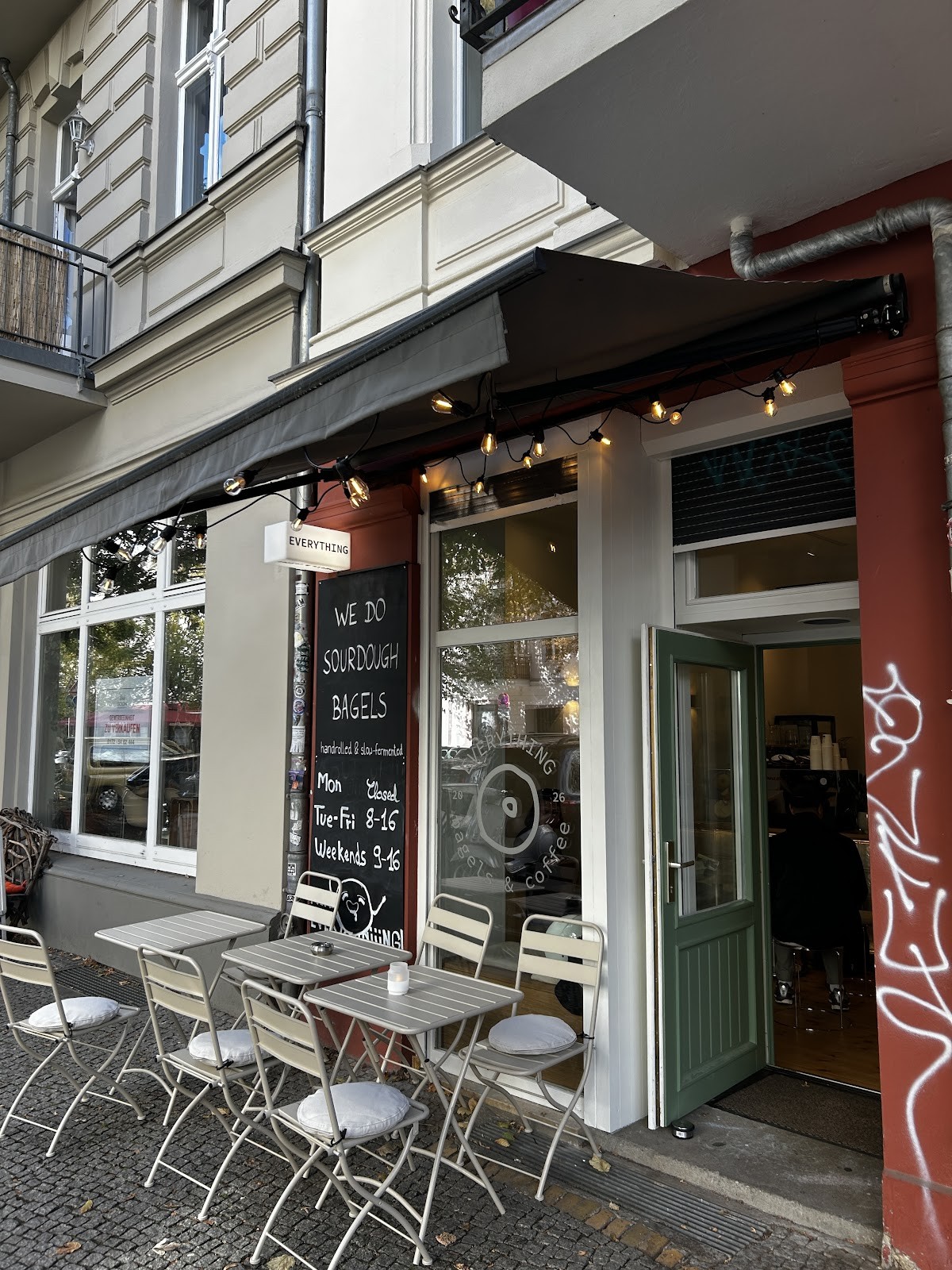 EVERYTHING Bagels & Coffee: the place