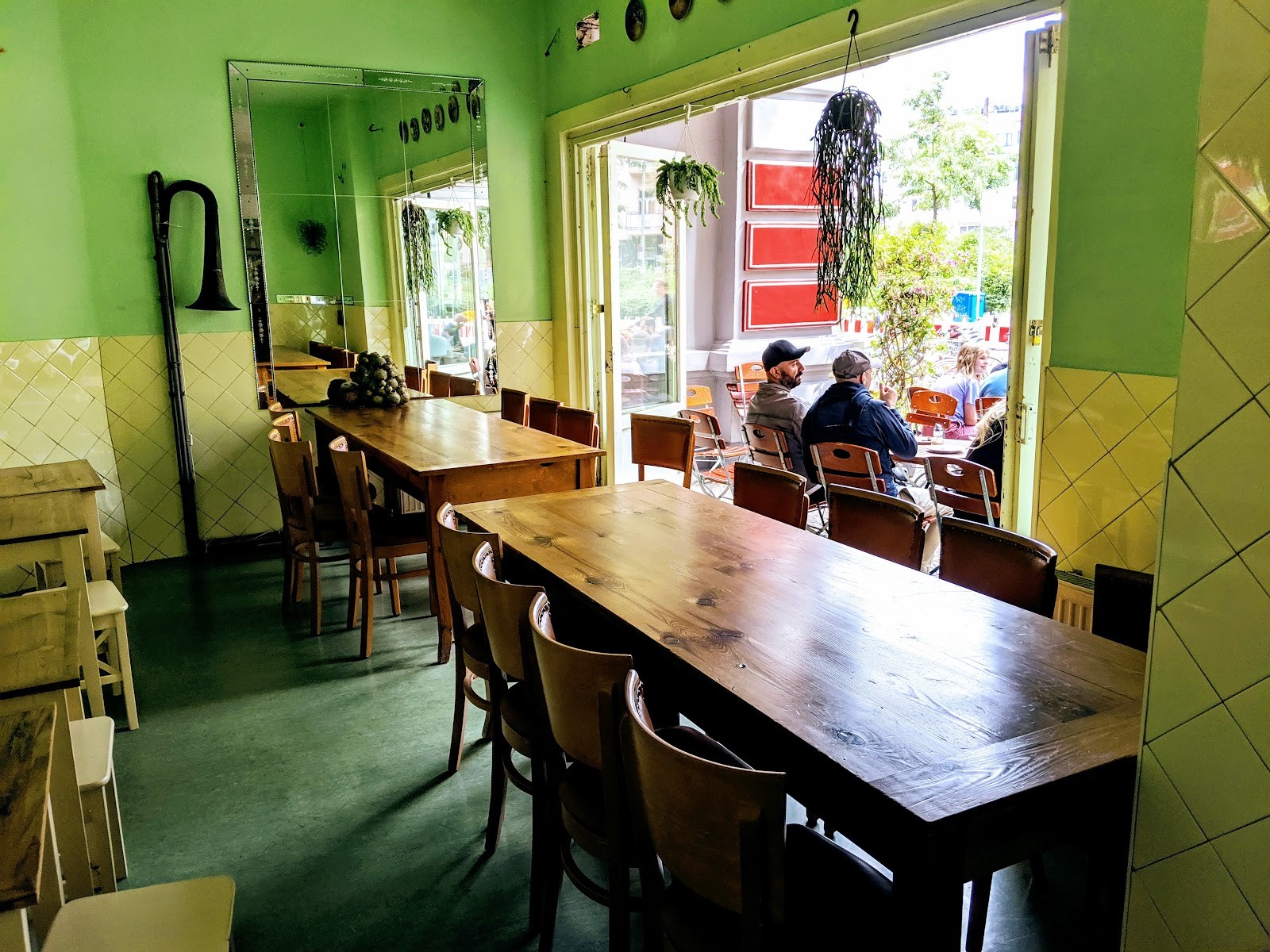 Mr. Minsch: the place